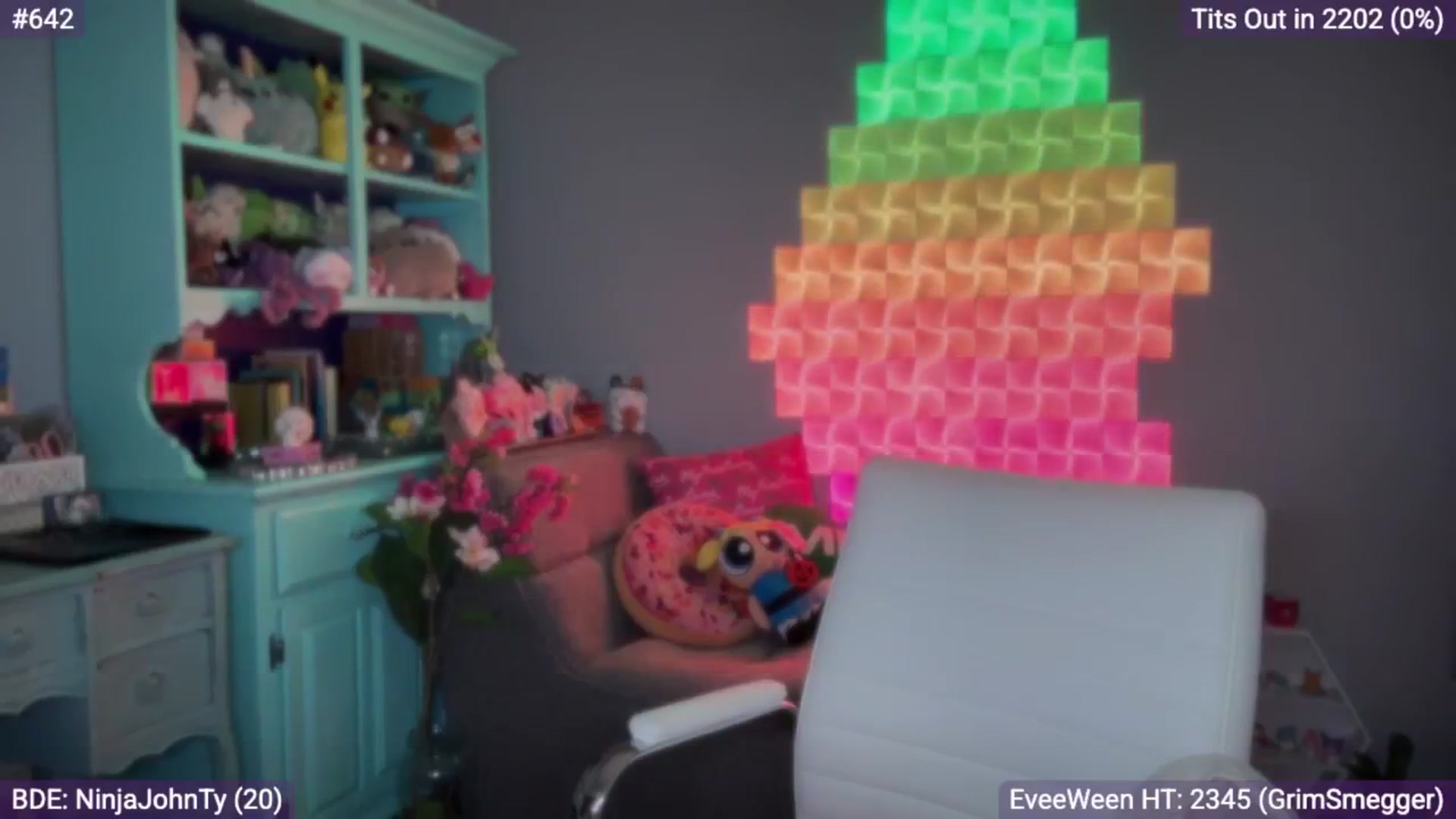 Gallery image thumbnail from EveeMinx's myfreecams stream on, 10/28/2025, 06:09 image 7 of 20