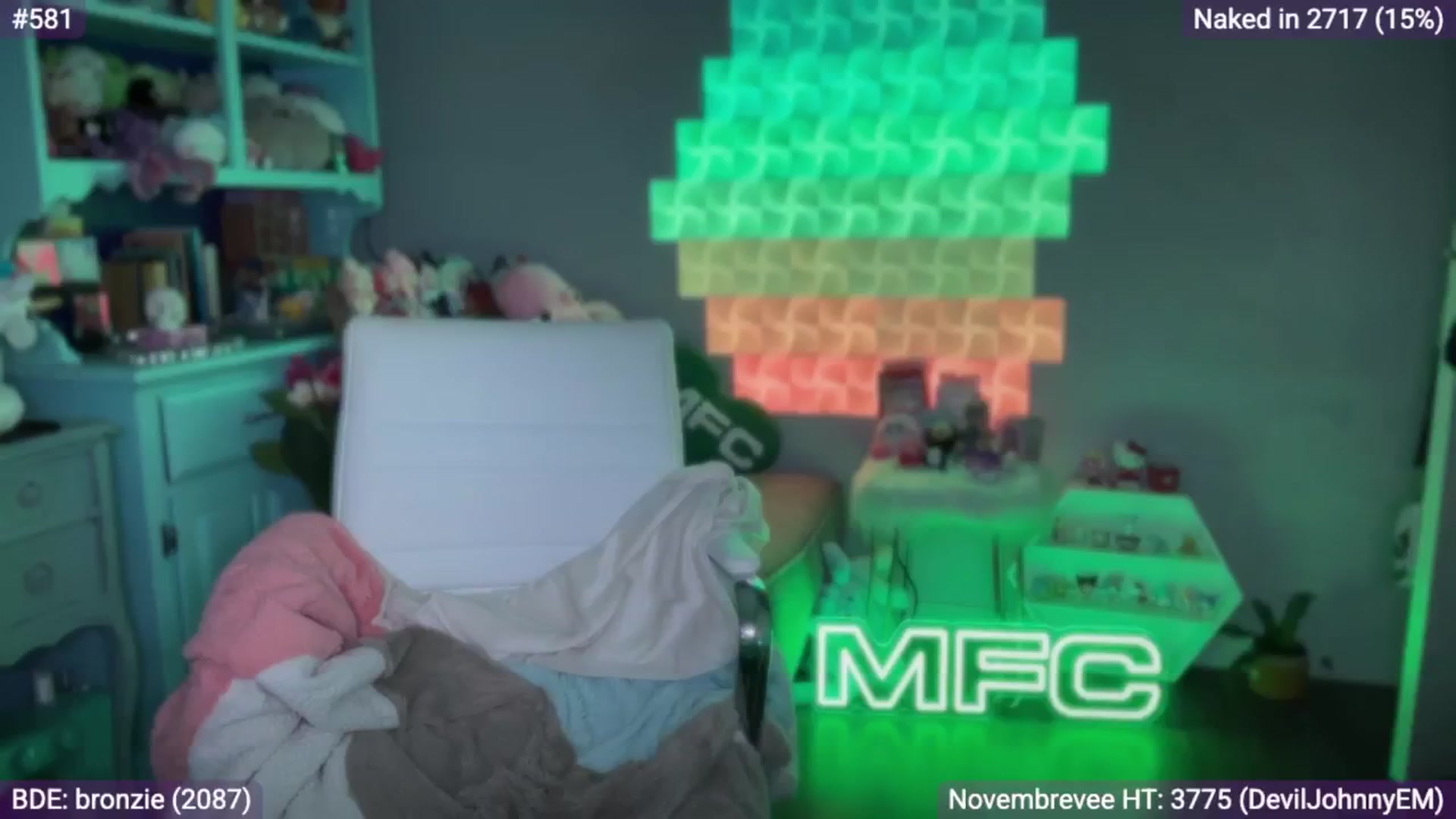 Gallery image thumbnail from EveeMinx's myfreecams stream on, 11/14/2025, 11:08 image 6 of 20