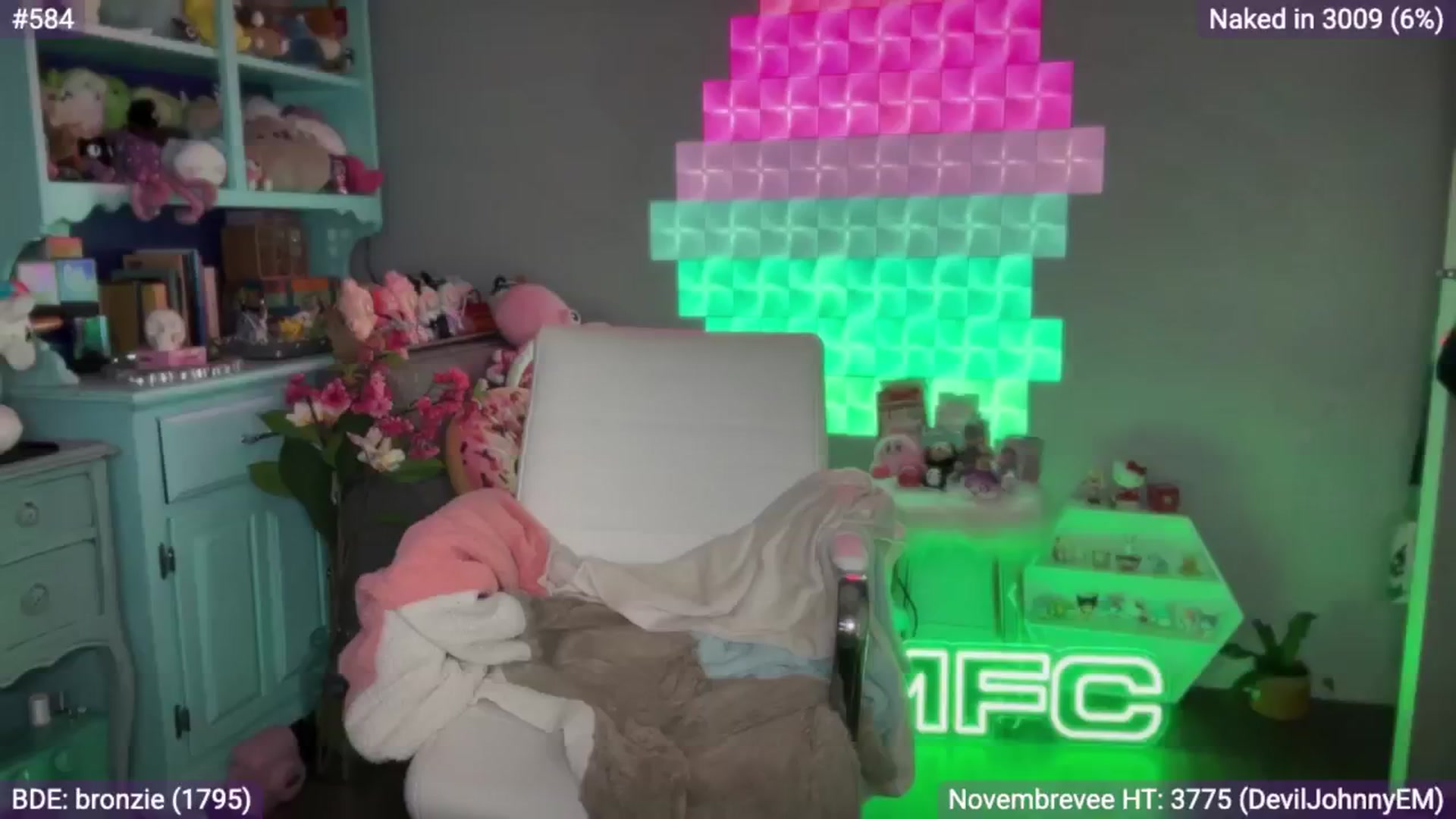 Gallery image thumbnail from EveeMinx's myfreecams stream on, 11/14/2025, 11:08 image 5 of 20