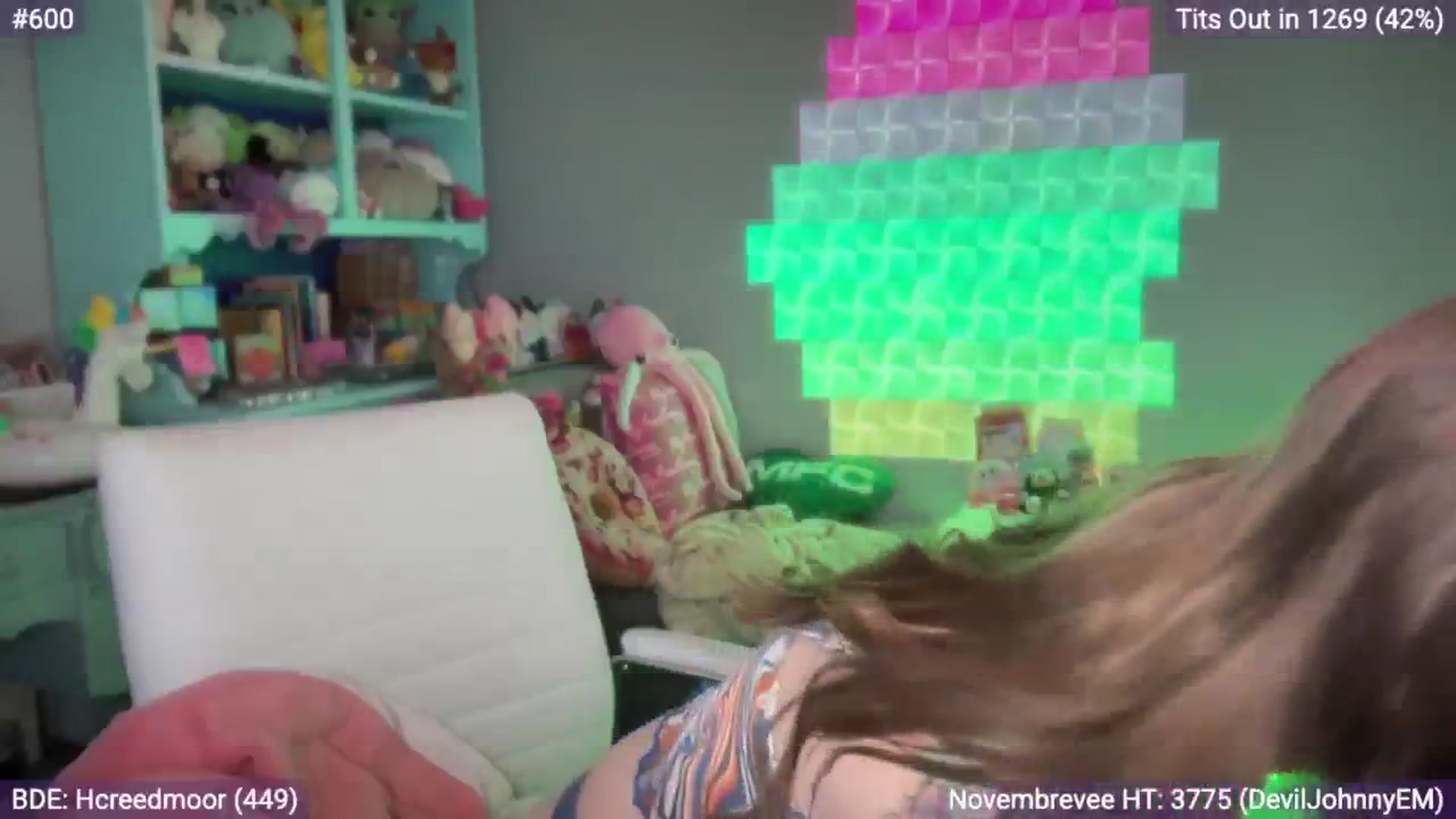 Gallery image thumbnail from EveeMinx's myfreecams stream on, 11/17/2025, 08:51 image 13 of 20