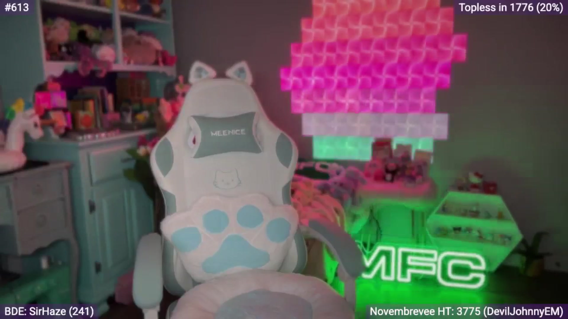 Gallery image thumbnail from EveeMinx's myfreecams stream on, 11/20/2025, 07:49 image 13 of 20