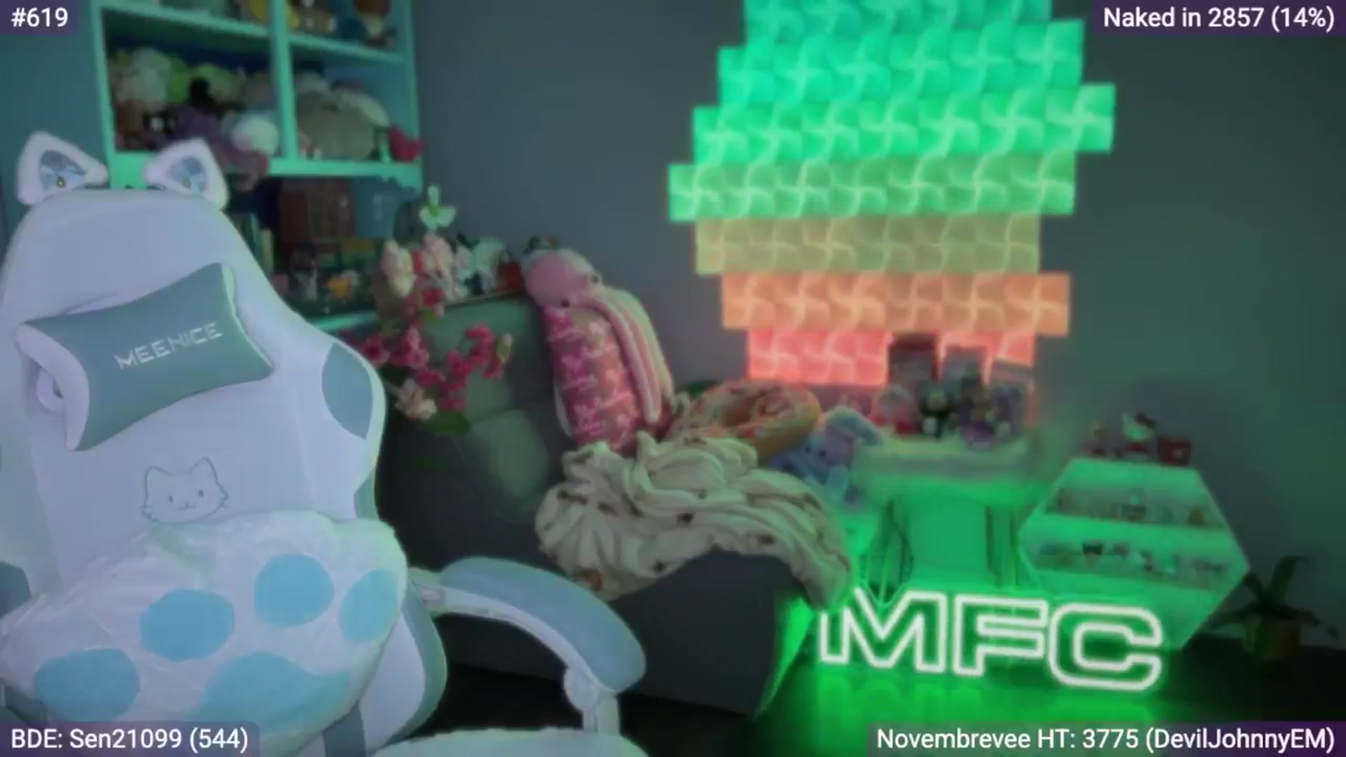Gallery image thumbnail from EveeMinx's myfreecams stream on, 11/23/2025, 09:18 image 7 of 20