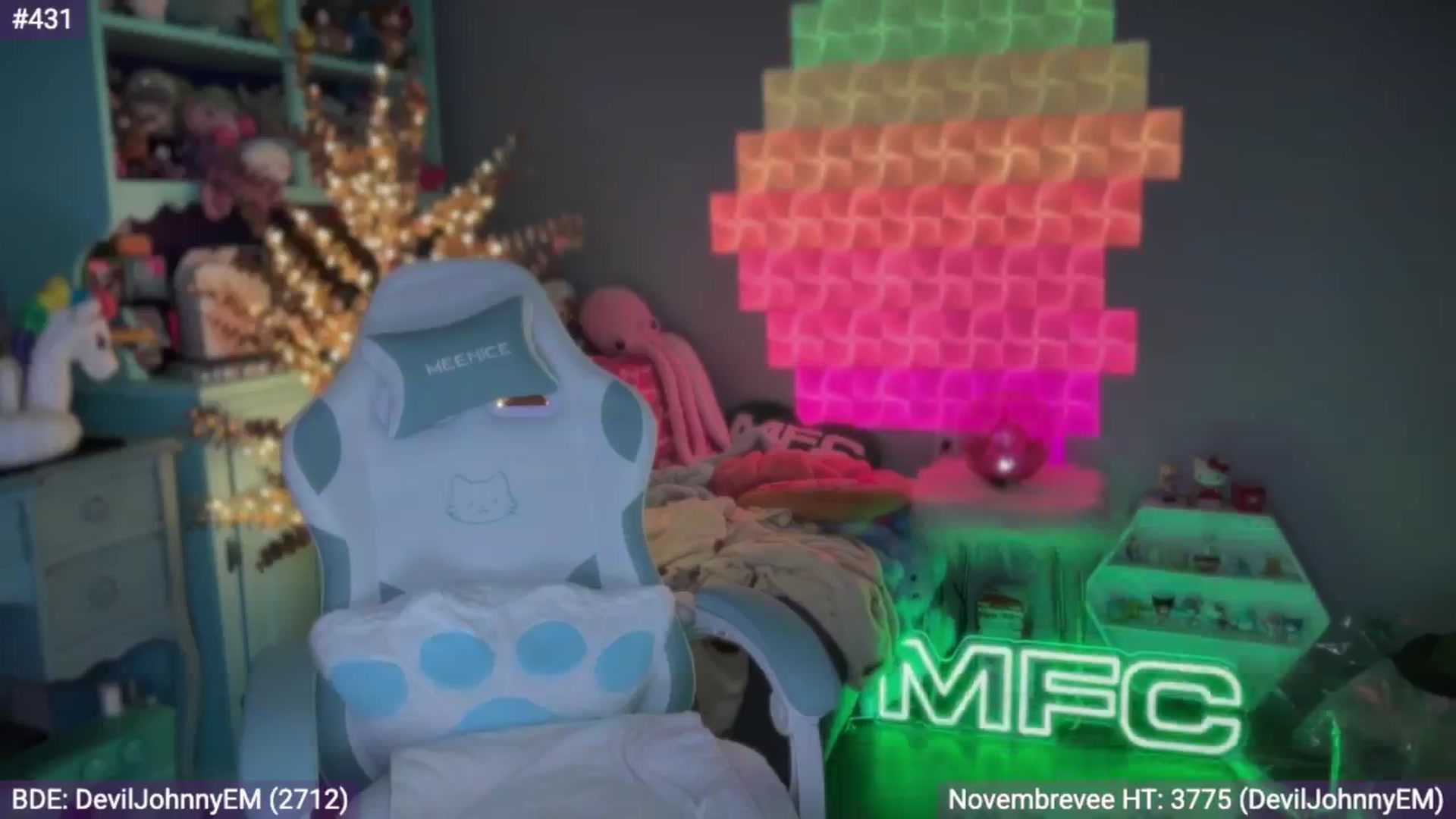 Gallery image thumbnail from EveeMinx's myfreecams stream on, 11/26/2025, 08:23 image 13 of 20