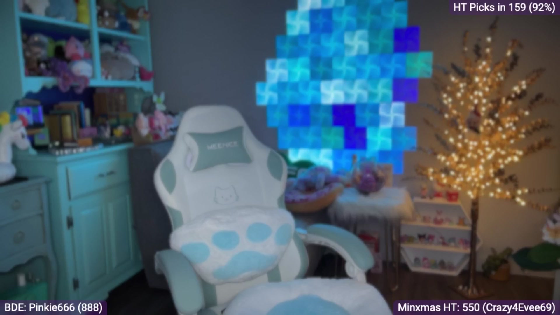 Gallery image thumbnail from EveeMinx's myfreecams stream on, 12/06/2025, 08:16 image 7 of 20