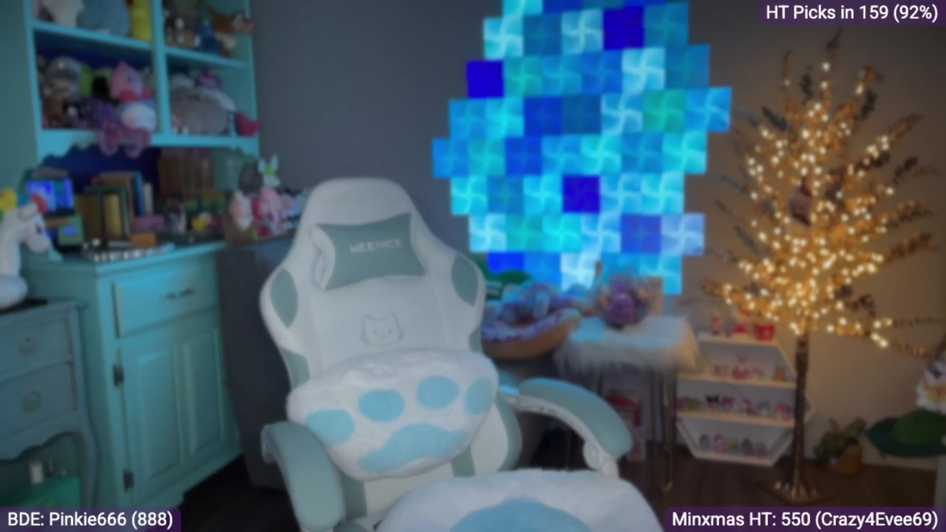 Gallery image thumbnail from EveeMinx's myfreecams stream on, 12/06/2025, 08:16 image 8 of 20