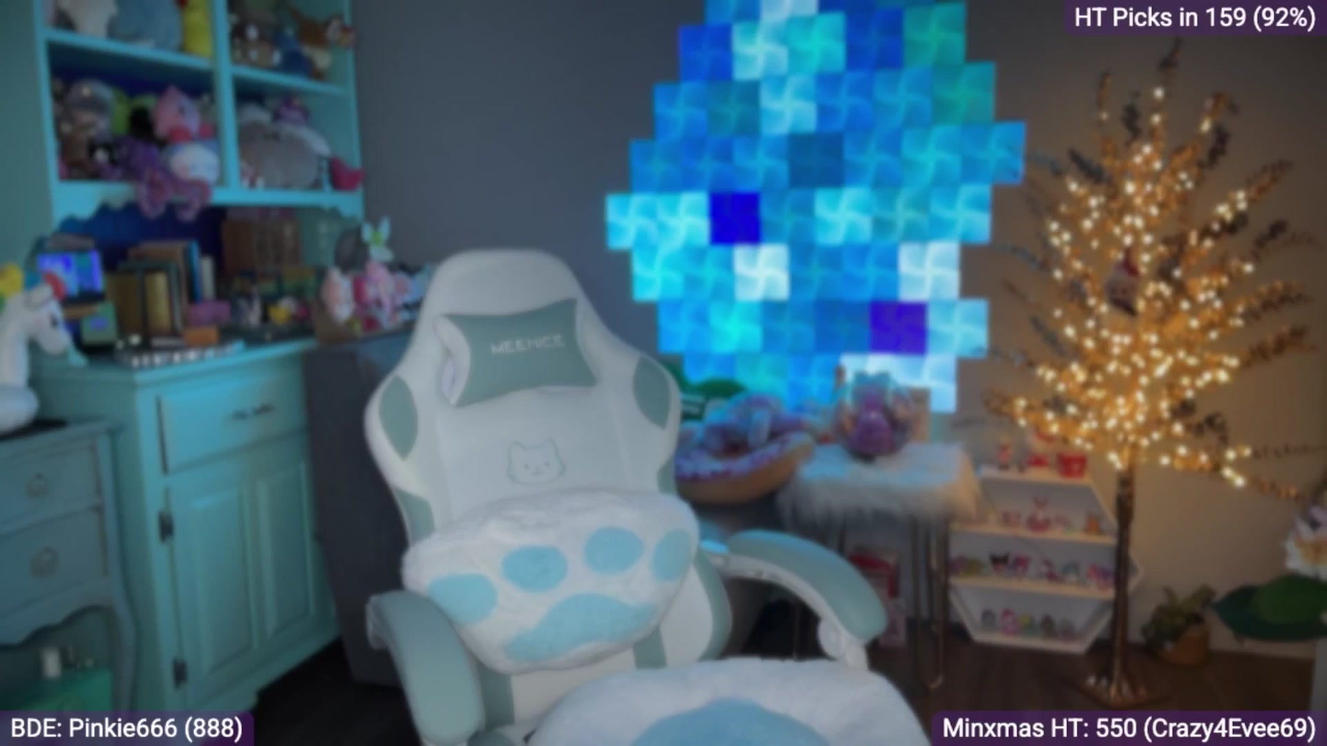 Gallery image thumbnail from EveeMinx's myfreecams stream on, 12/06/2025, 08:16 image 4 of 20