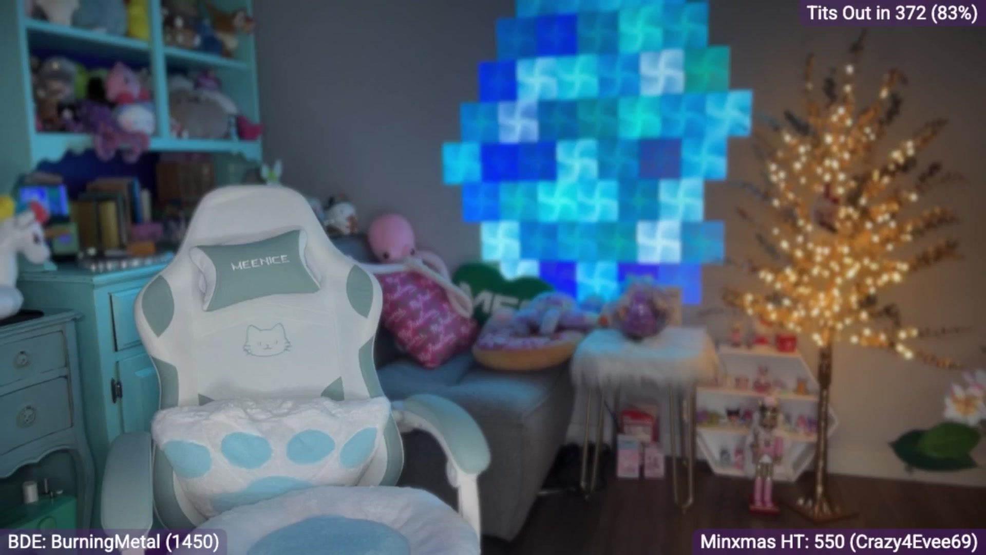Gallery image thumbnail from EveeMinx's myfreecams stream on, 12/09/2025, 08:40 image 15 of 20