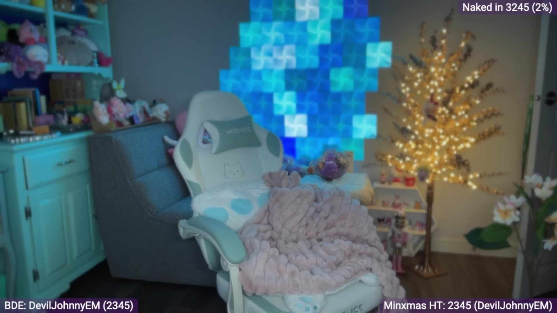 Gallery image thumbnail from EveeMinx's myfreecams stream on, 12/10/2025, 06:45 image 9 of 20