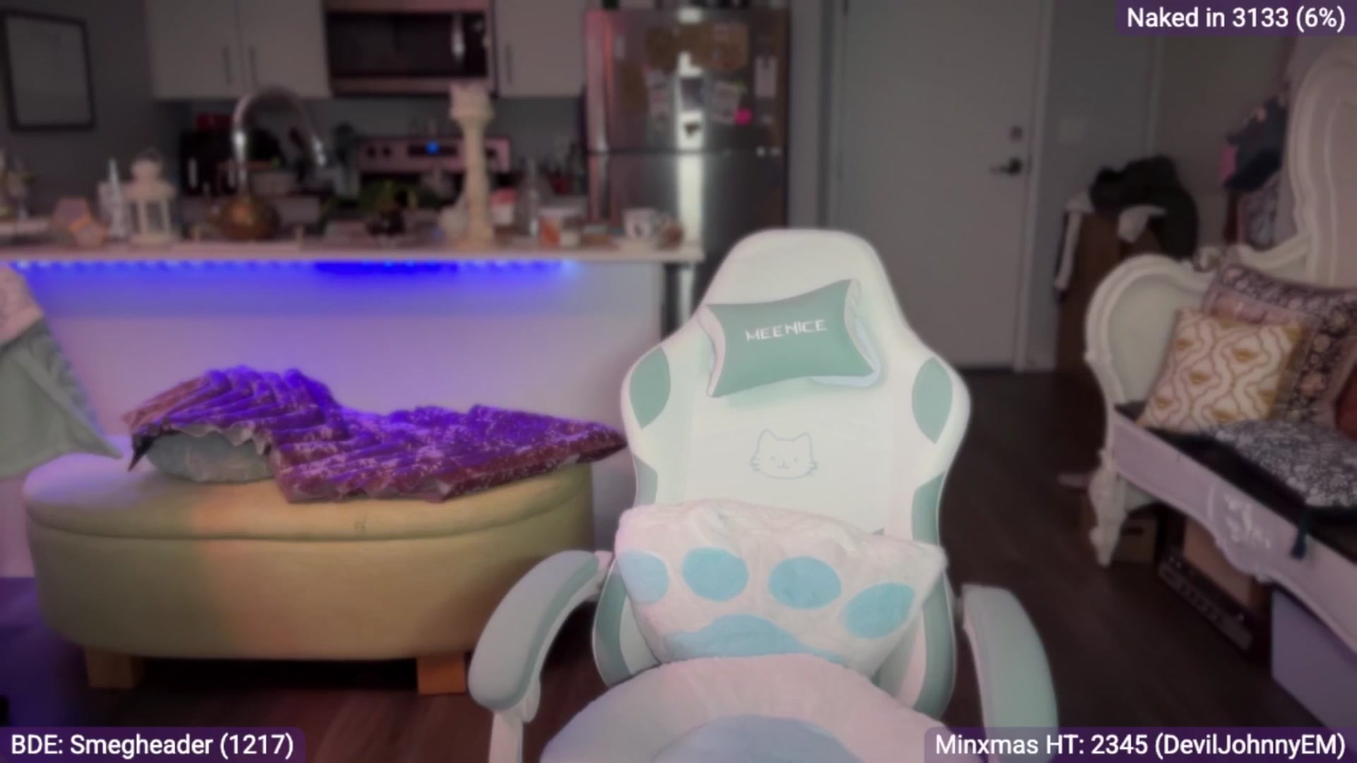 Gallery image thumbnail from EveeMinx's myfreecams stream on, 12/11/2025, 08:39 image 13 of 20