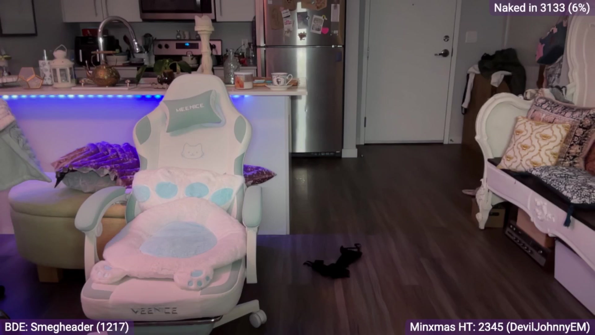 Gallery image thumbnail from EveeMinx's myfreecams stream on, 12/11/2025, 08:39 image 6 of 20