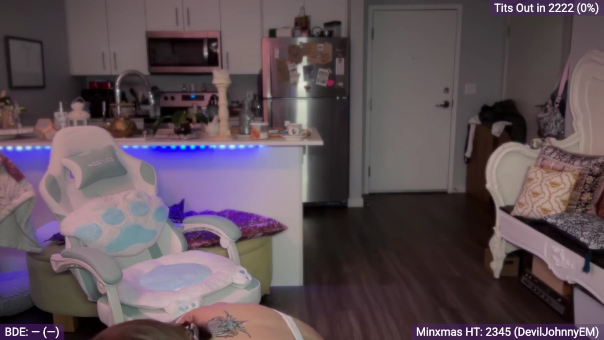 Gallery image thumbnail from EveeMinx's myfreecams stream on, 12/12/2025, 07:42 image 11 of 20