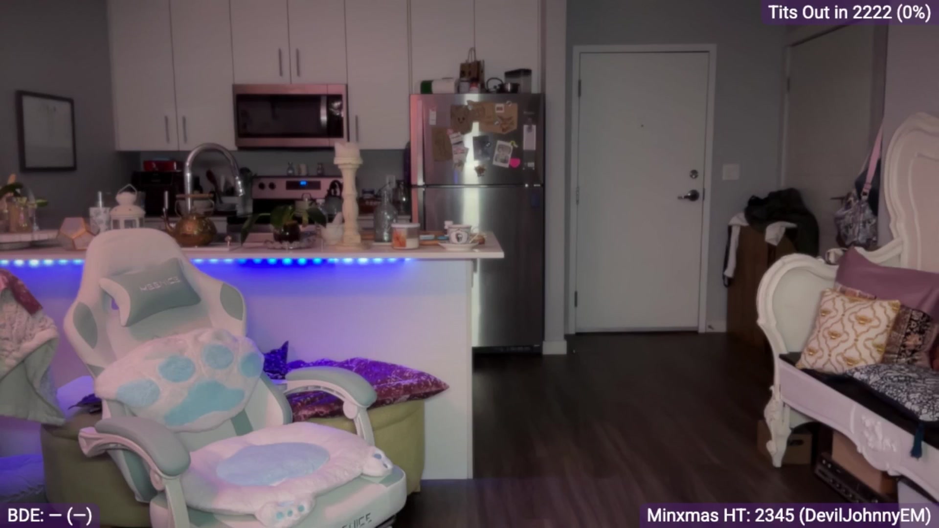Gallery image thumbnail from EveeMinx's myfreecams stream on, 12/12/2025, 07:42 image 16 of 20