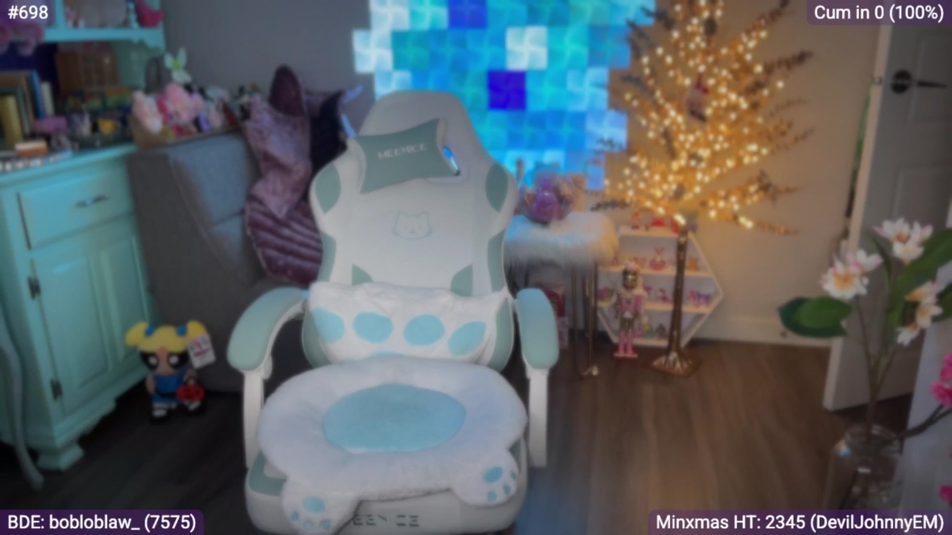Gallery image thumbnail from EveeMinx's myfreecams stream on, 12/13/2025, 11:45 image 12 of 20