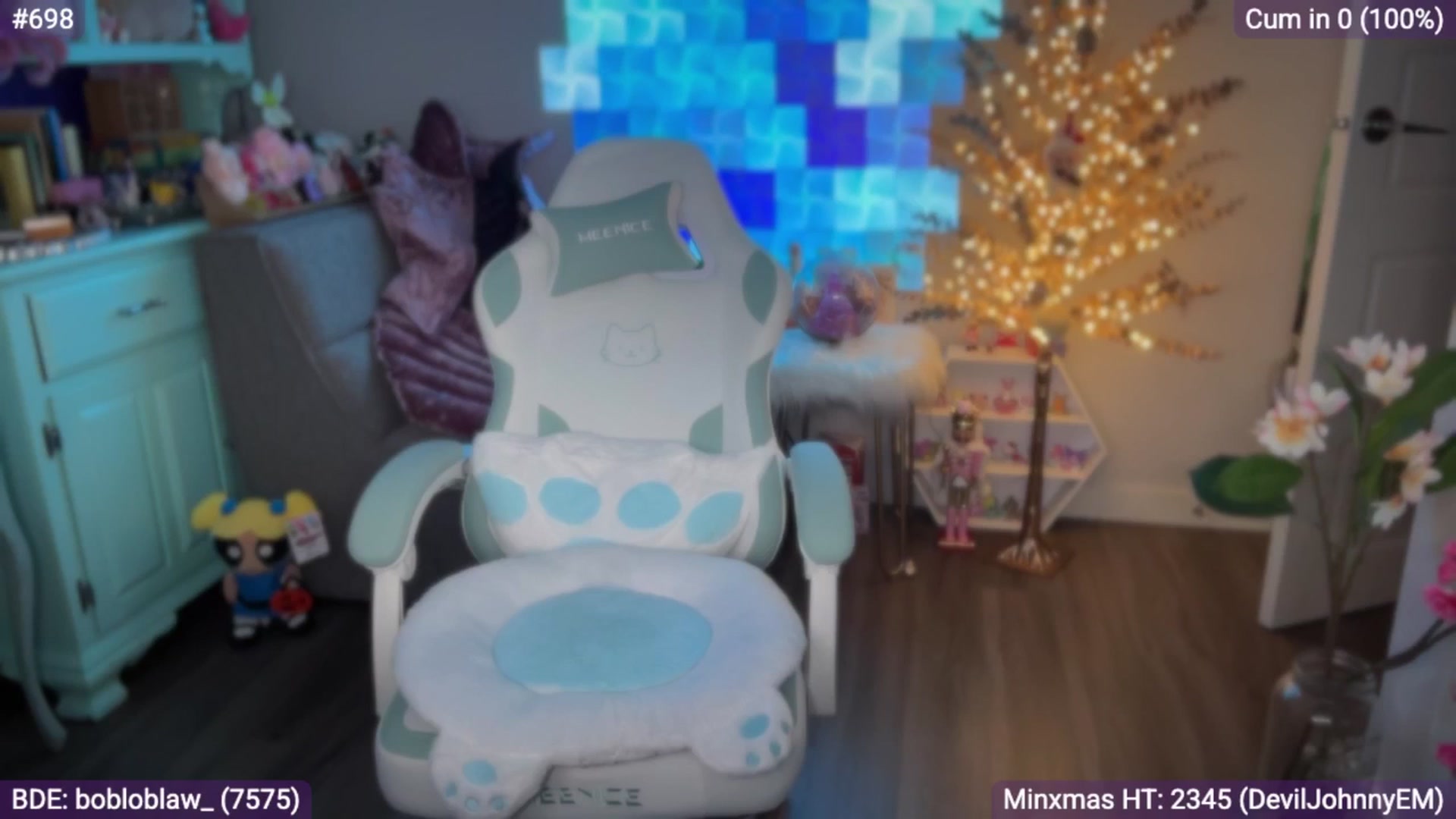 Gallery image thumbnail from EveeMinx's myfreecams stream on, 12/13/2025, 11:45 image 13 of 20