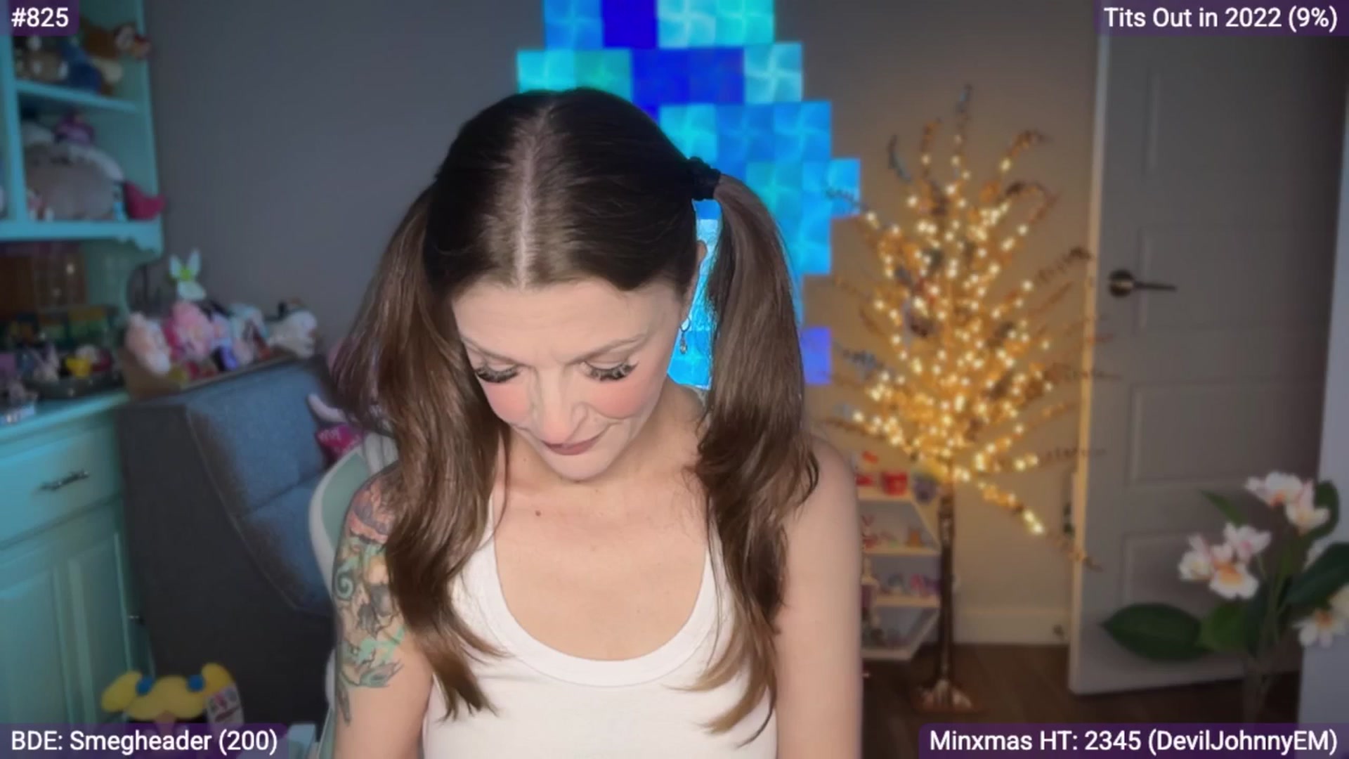 Gallery image thumbnail from EveeMinx's myfreecams stream on, 12/18/2025, 06:33 image 15 of 20