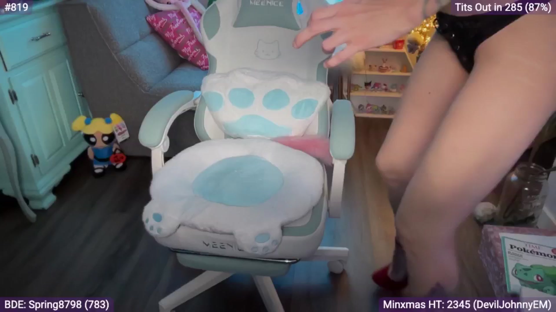 Gallery image thumbnail from EveeMinx's myfreecams stream on, 12/20/2025, 07:40 image 1 of 20