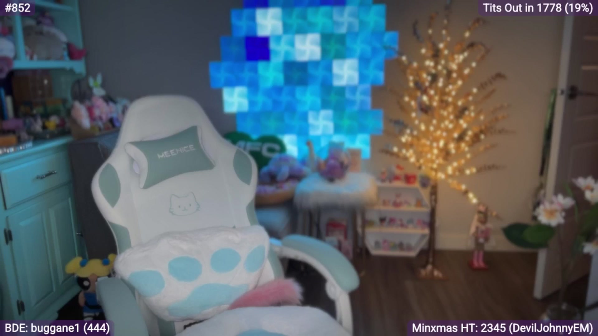 Gallery image thumbnail from EveeMinx's myfreecams stream on, 12/21/2025, 08:02 image 8 of 20