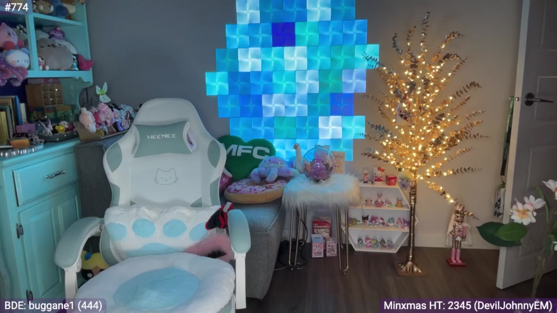 Gallery image thumbnail from EveeMinx's myfreecams stream on, 12/21/2025, 08:02 image 20 of 20