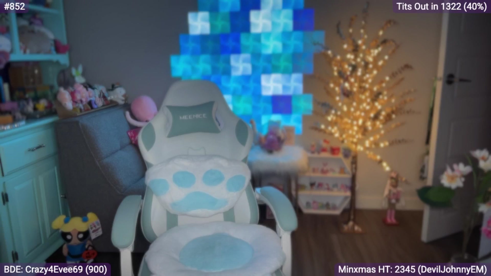Gallery image thumbnail from EveeMinx's myfreecams stream on, 12/23/2025, 06:52 image 15 of 20