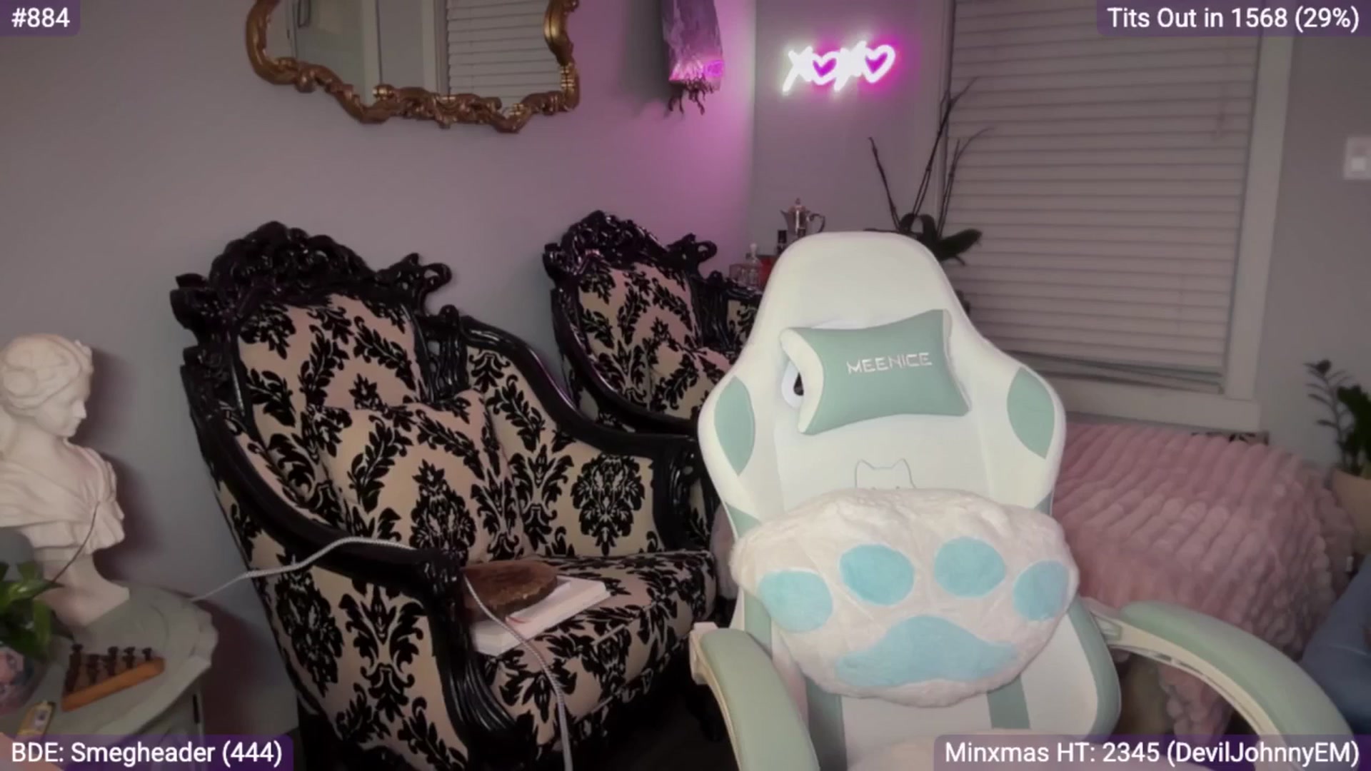 Gallery image thumbnail from EveeMinx's myfreecams stream on, 12/24/2025, 07:05 image 8 of 20