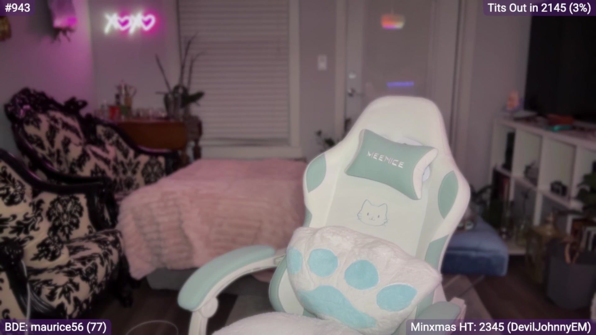 Gallery image thumbnail from EveeMinx's myfreecams stream on, 12/27/2025, 07:17 image 3 of 20