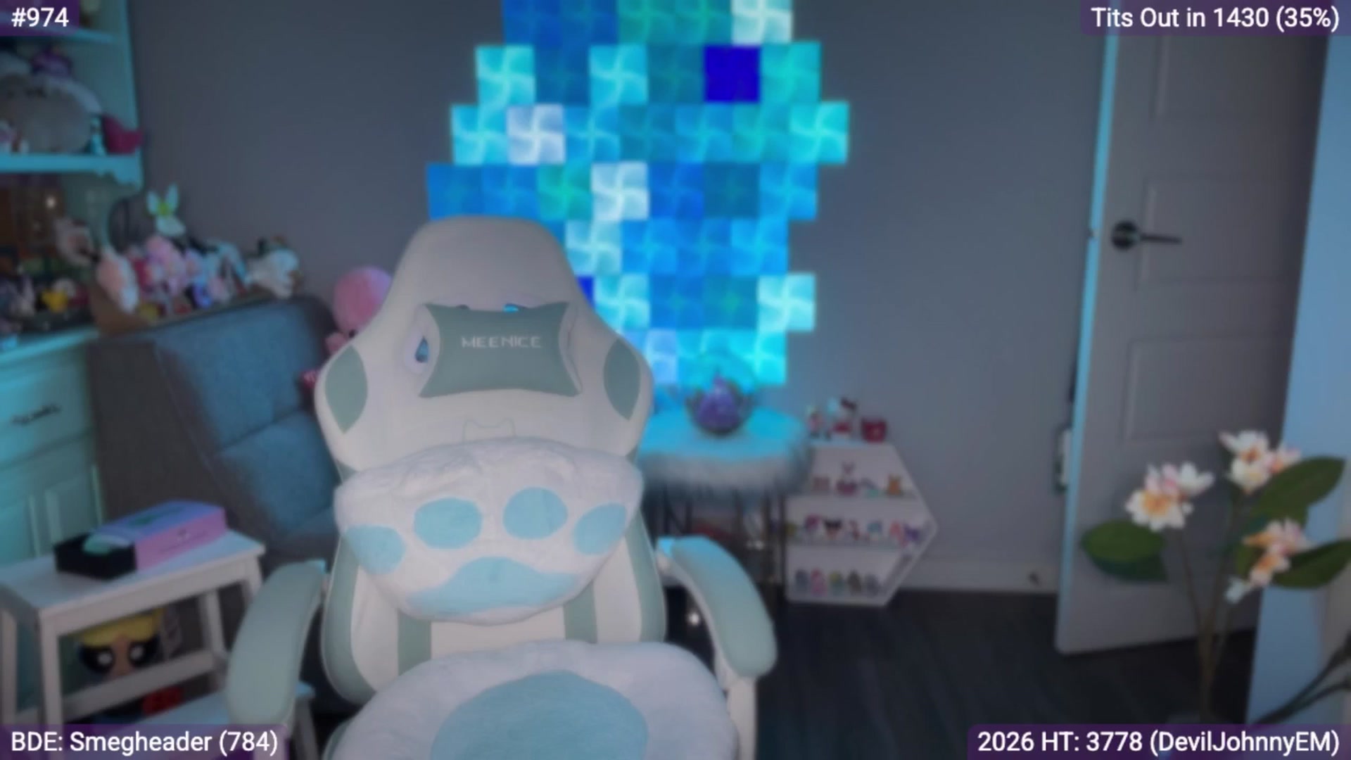Gallery image thumbnail from EveeMinx's myfreecams stream on, 01/13/2026, 07:32 image 14 of 20