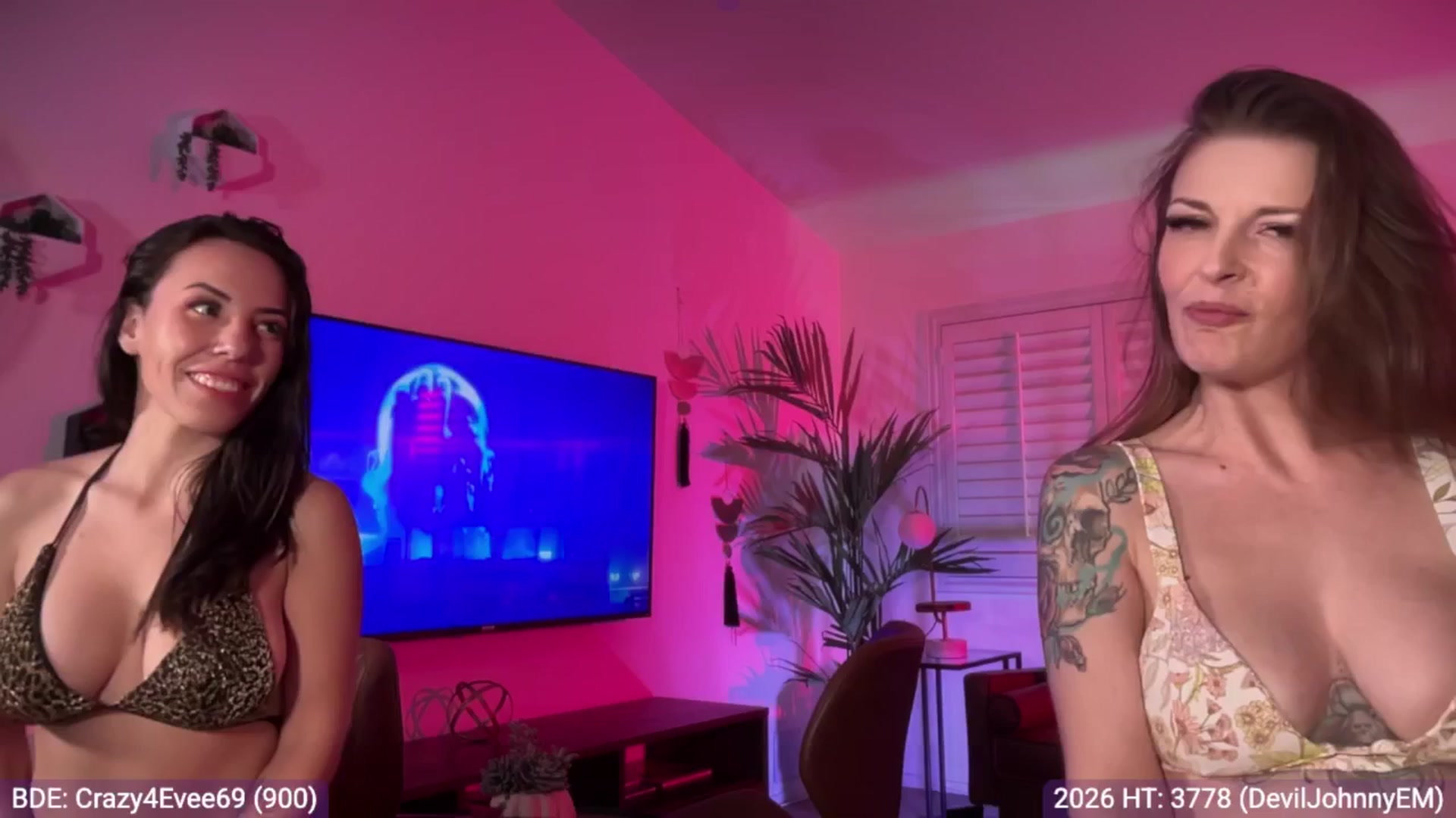 Gallery image thumbnail from EveeMinx's myfreecams stream on, 01/18/2026, 05:42 image 13 of 20