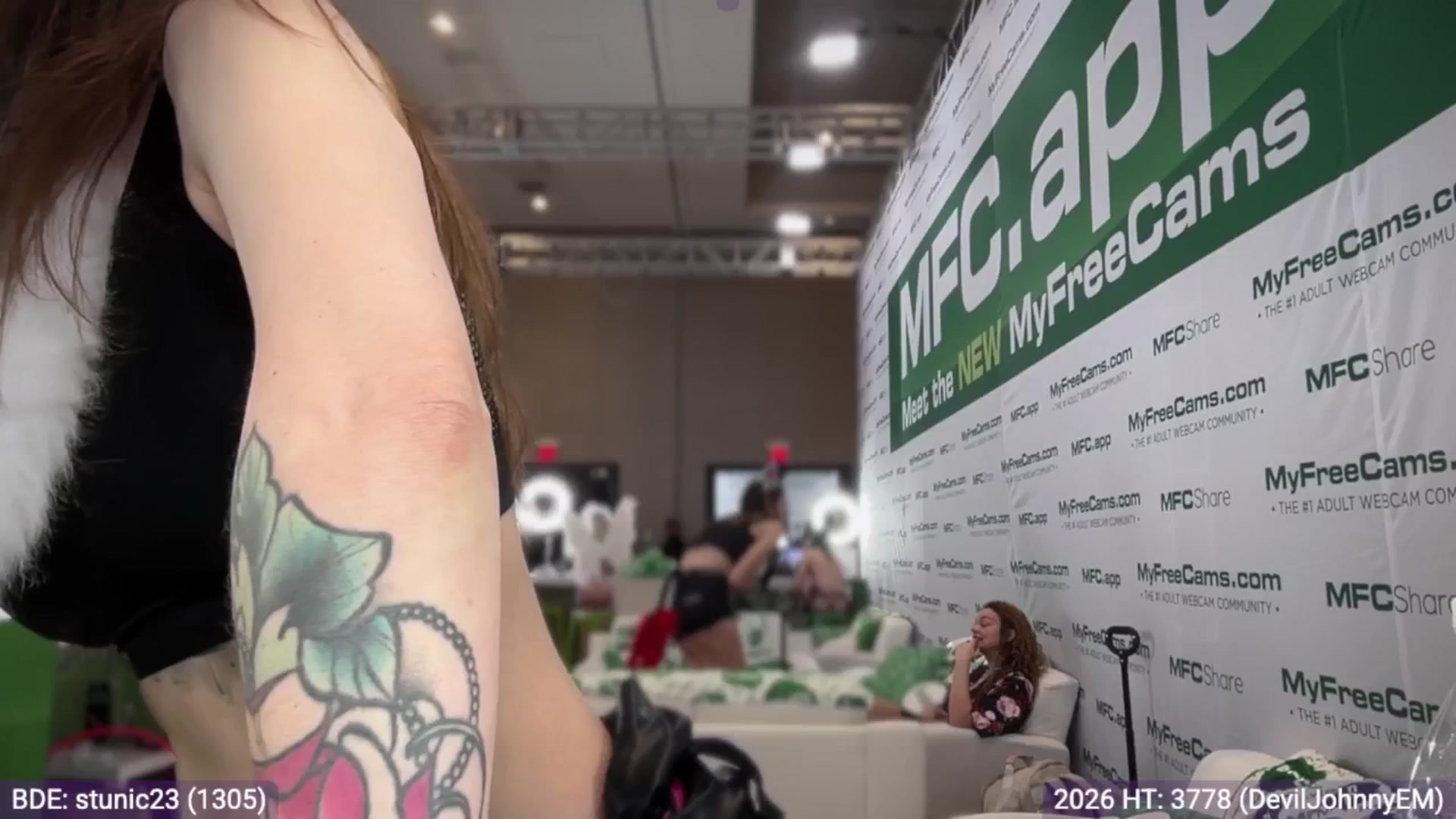 Gallery image thumbnail from EveeMinx's myfreecams stream on, 01/23/2026, 01:56 image 15 of 20