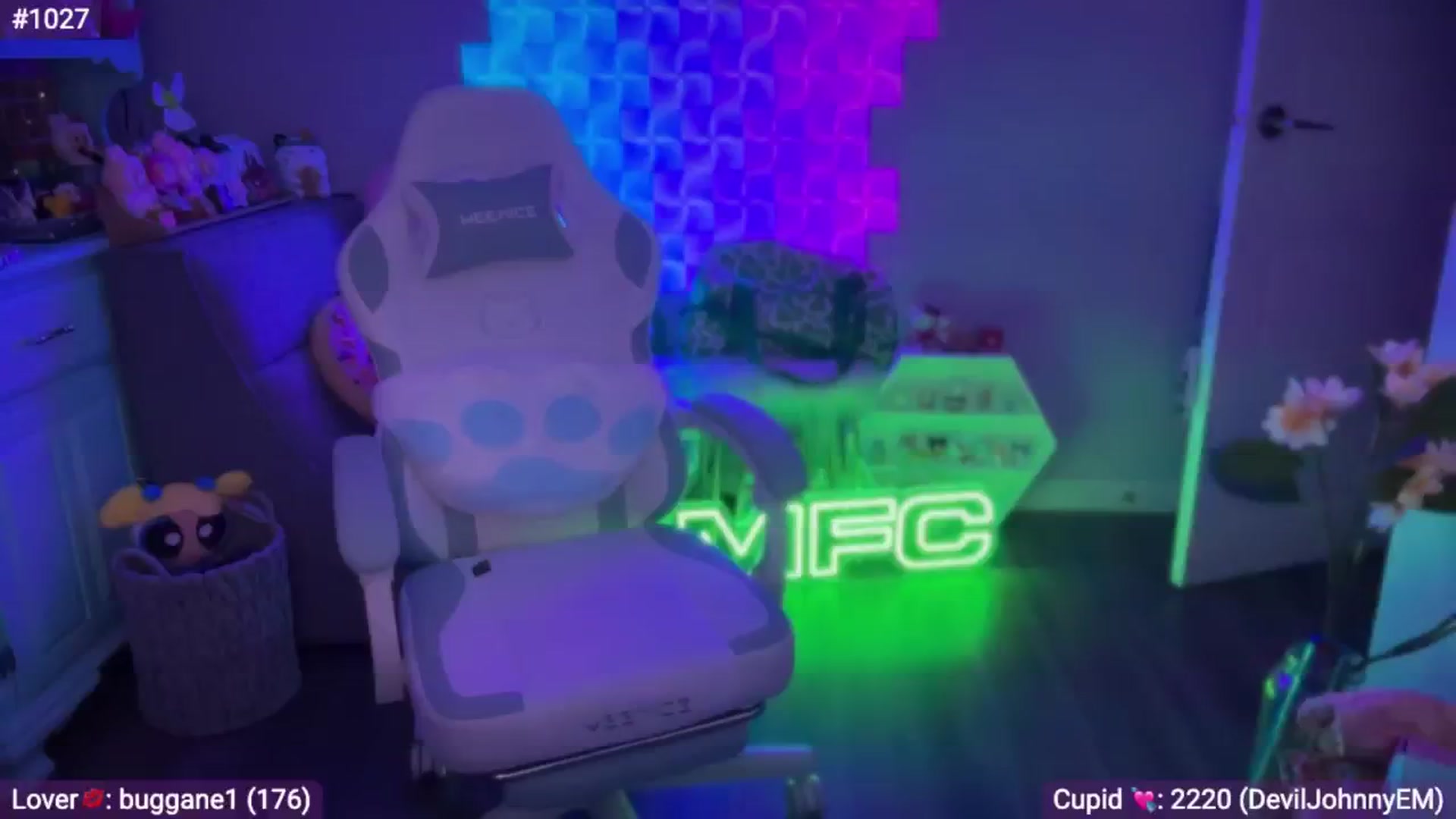 Gallery image thumbnail from EveeMinx's myfreecams stream on, 02/13/2026, 08:29 image 4 of 20