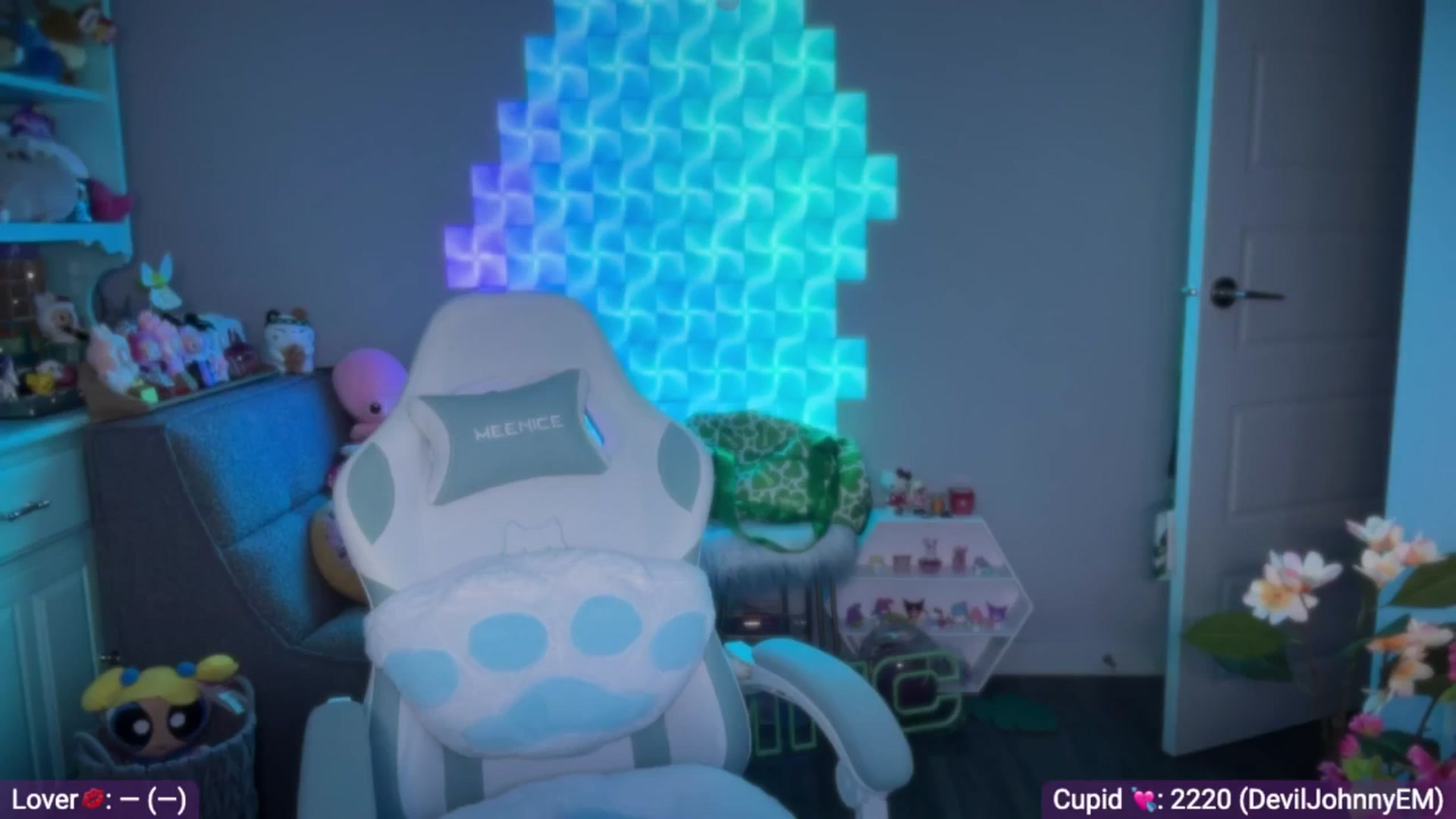 Gallery image thumbnail from EveeMinx's myfreecams stream on, 02/16/2026, 06:33 image 18 of 20