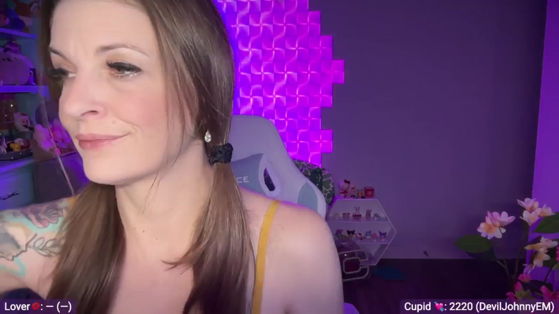 Gallery image thumbnail from EveeMinx's myfreecams stream on, 02/16/2026, 06:33 image 14 of 20