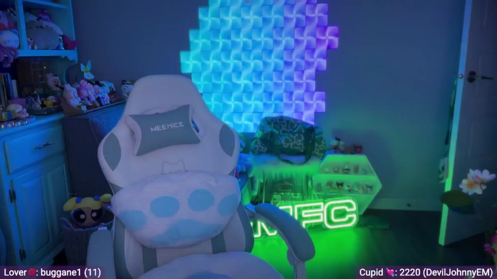 Gallery image thumbnail from EveeMinx's myfreecams stream on, 02/17/2026, 07:02 image 3 of 20