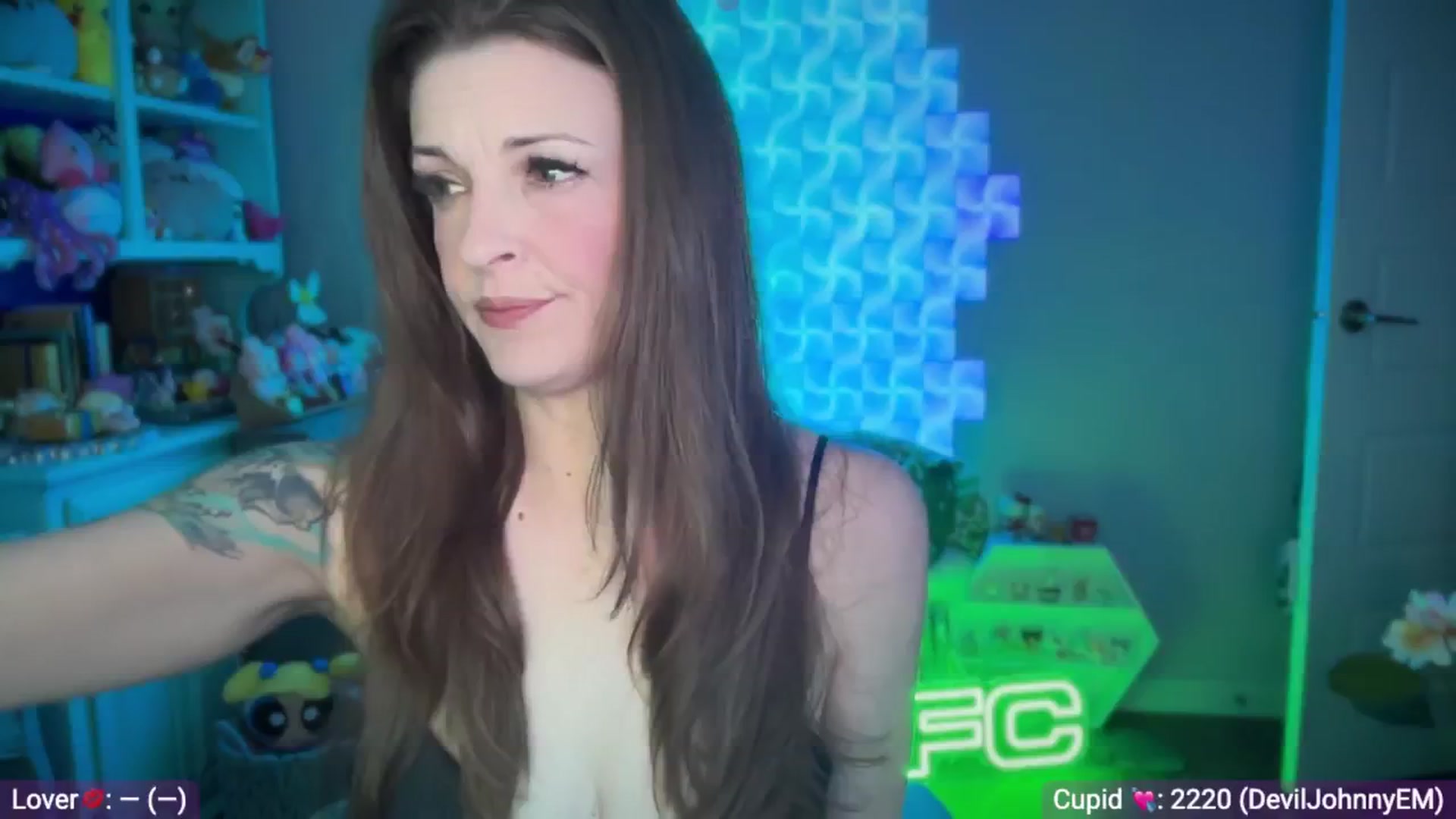 Gallery image thumbnail from EveeMinx's myfreecams stream on, 02/18/2026, 07:03 image 6 of 20