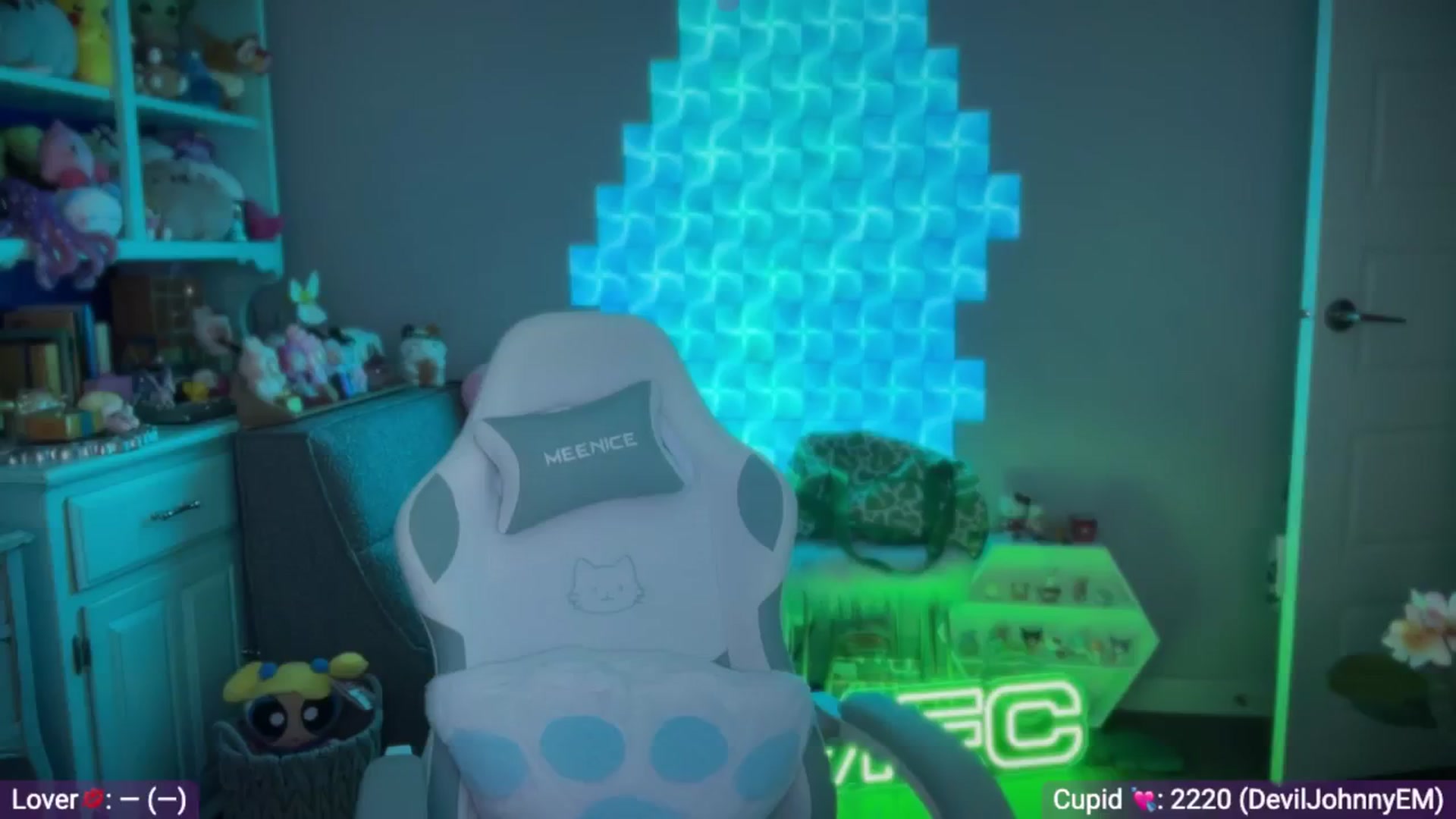 Gallery image thumbnail from EveeMinx's myfreecams stream on, 02/18/2026, 07:03 image 3 of 20