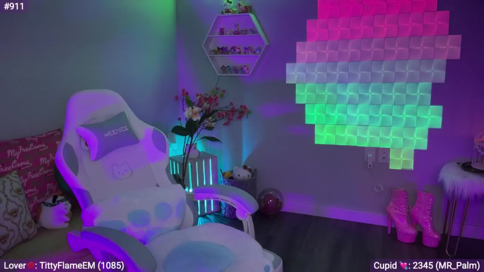Gallery image thumbnail from EveeMinx's myfreecams stream on, 02/28/2026, 10:20 image 10 of 20