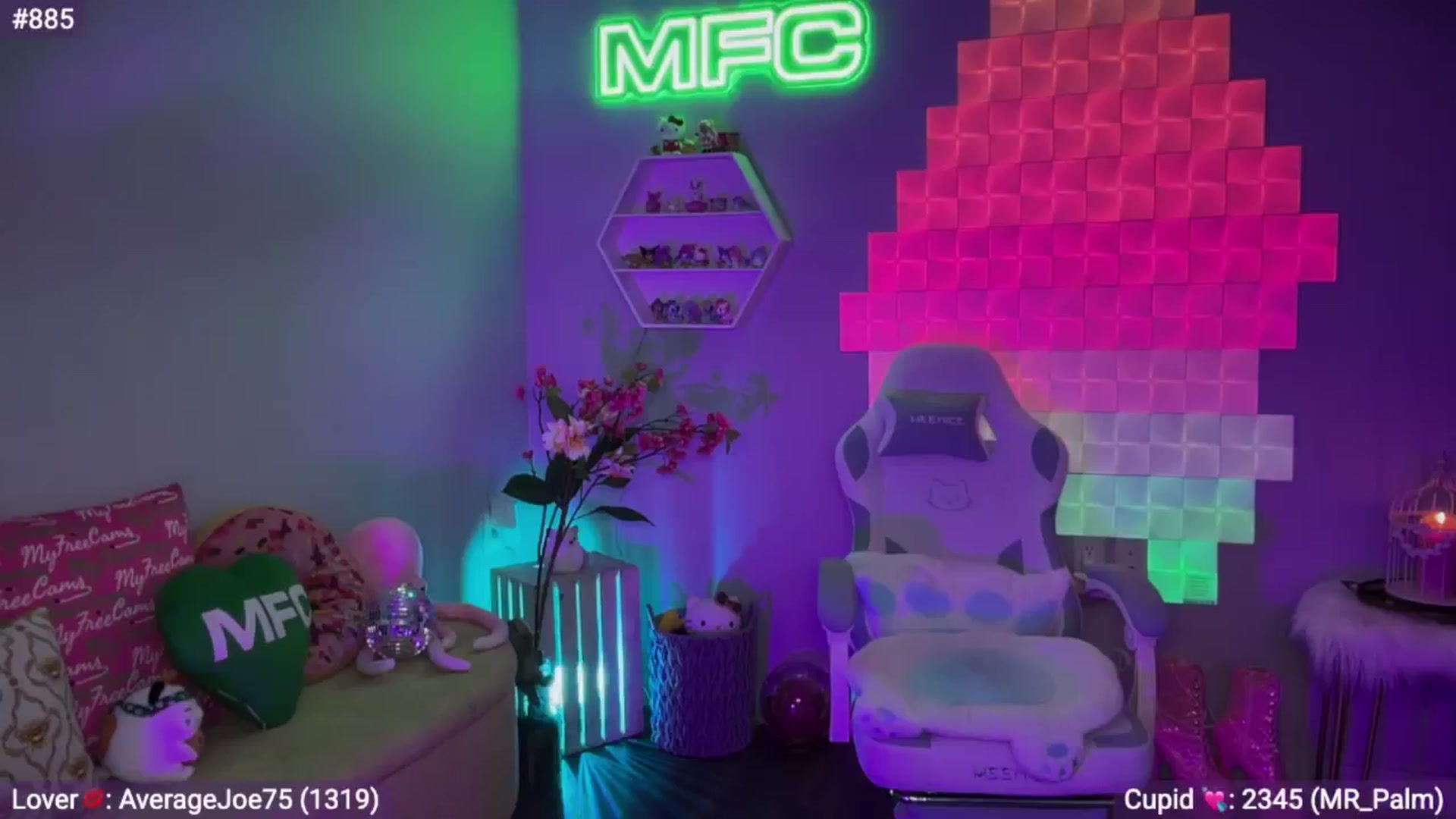 Gallery image thumbnail from EveeMinx's myfreecams stream on, 02/28/2026, 10:20 image 17 of 20