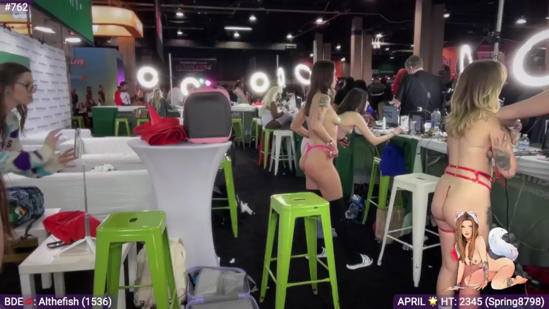 Gallery image thumbnail from EveeMinx's myfreecams stream on, 04/12/2026, 02:59 image 8 of 20