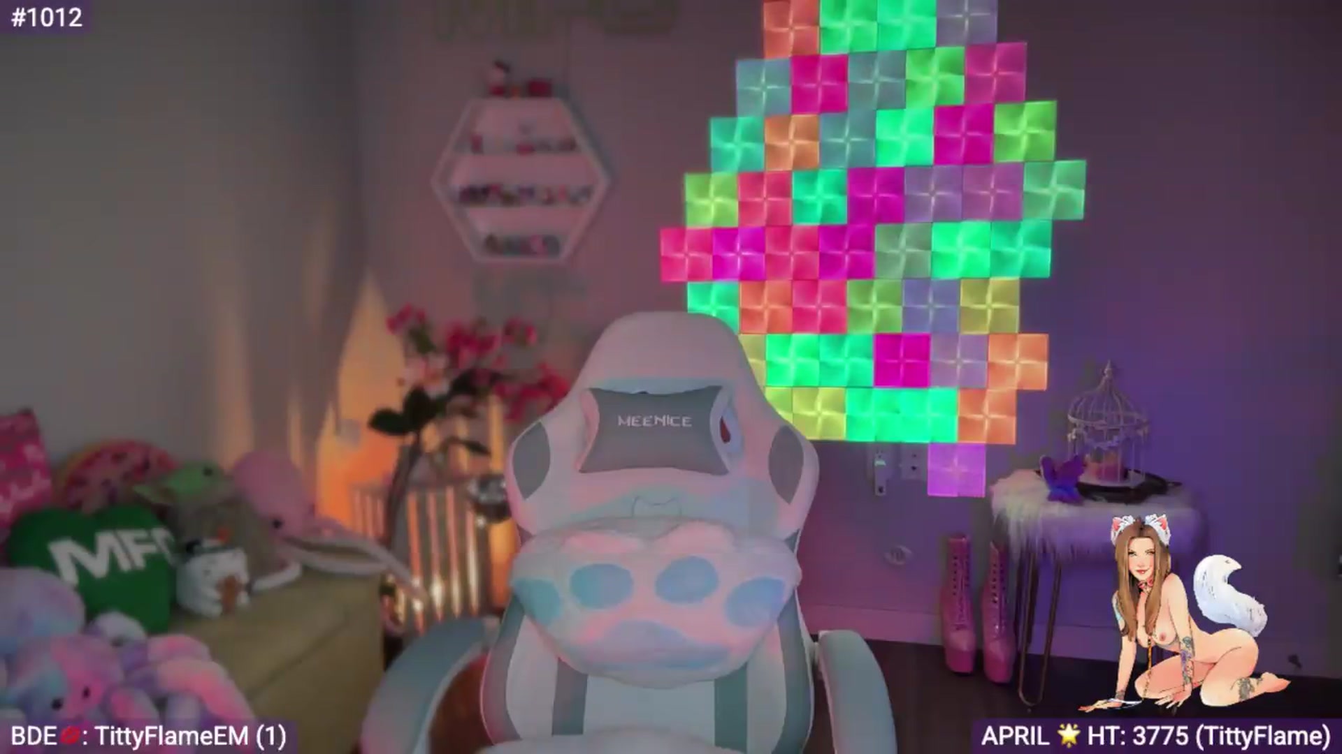 Gallery image thumbnail from EveeMinx's myfreecams stream on, 04/27/2026, 05:25 image 12 of 20