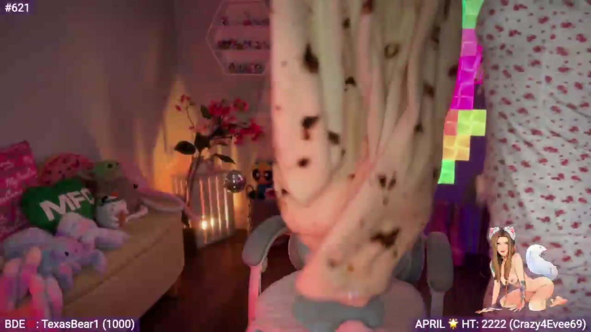 Gallery image thumbnail from EveeMinx's myfreecams stream on, 05/11/2026, 04:41 image 15 of 20