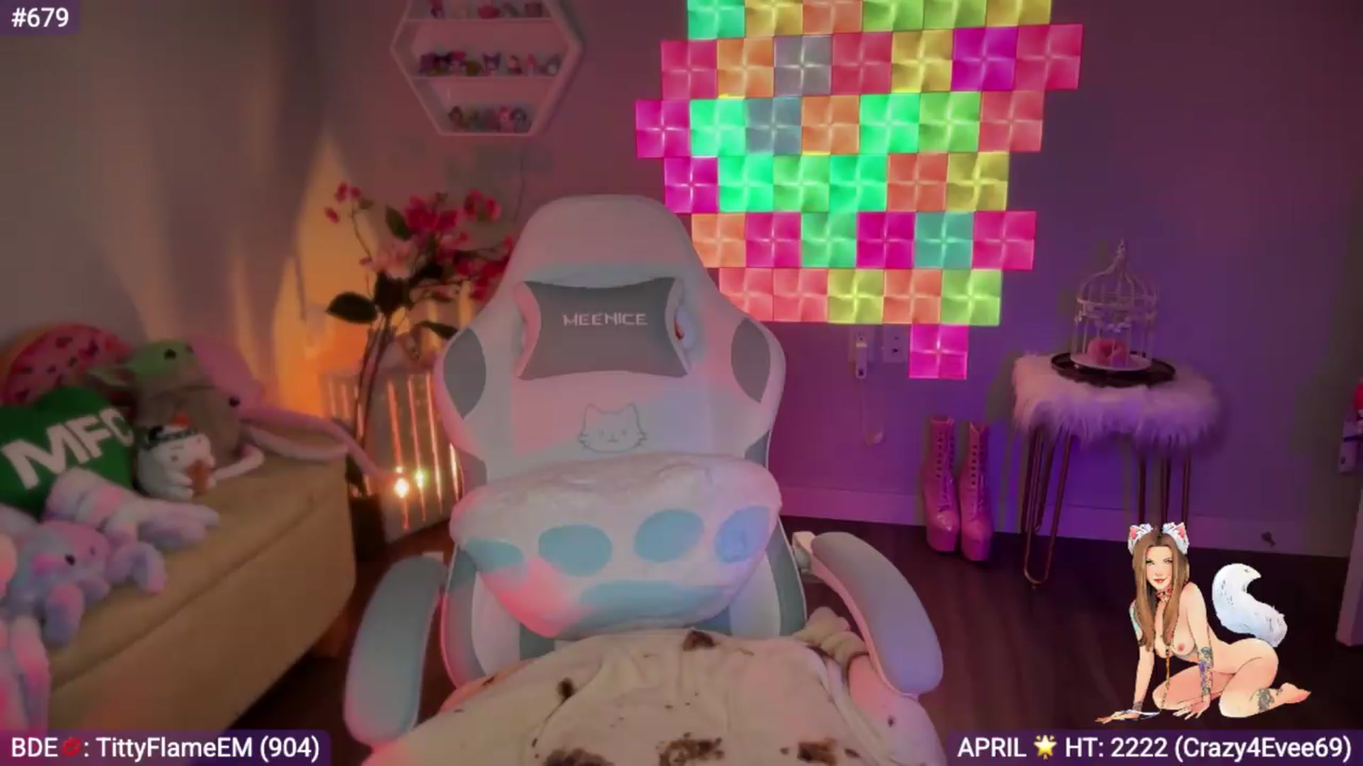 Gallery image thumbnail from EveeMinx's myfreecams stream on, 05/13/2026, 07:04 image 17 of 20