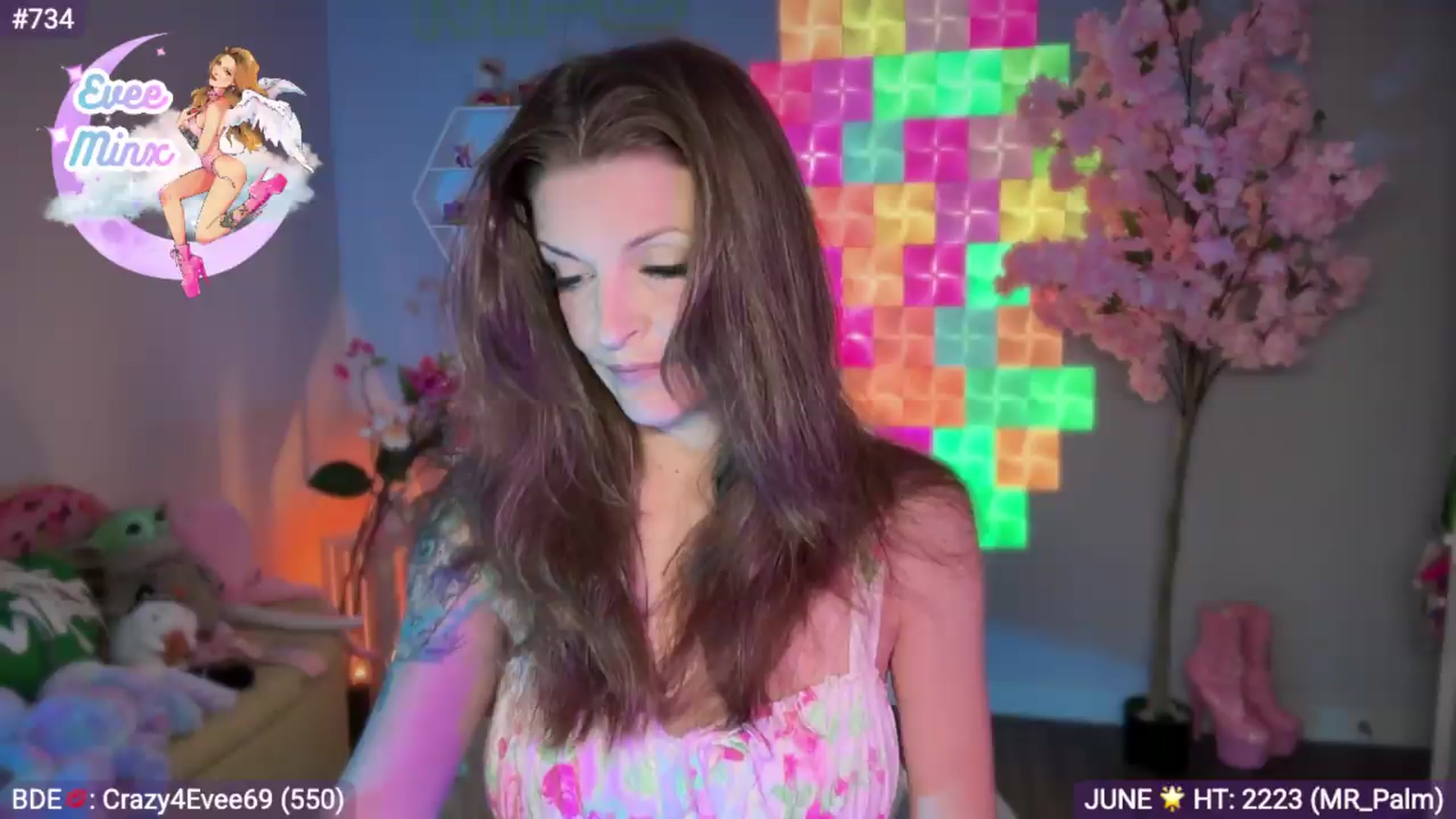 Gallery image thumbnail from EveeMinx's myfreecams stream on, 06/01/2026, 09:03 image 2 of 20