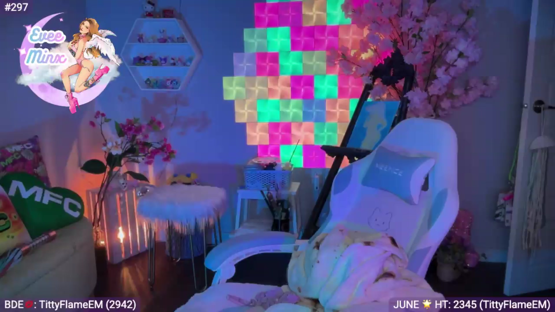 Gallery image thumbnail from EveeMinx's myfreecams stream on, 06/05/2026, 07:55 image 3 of 20