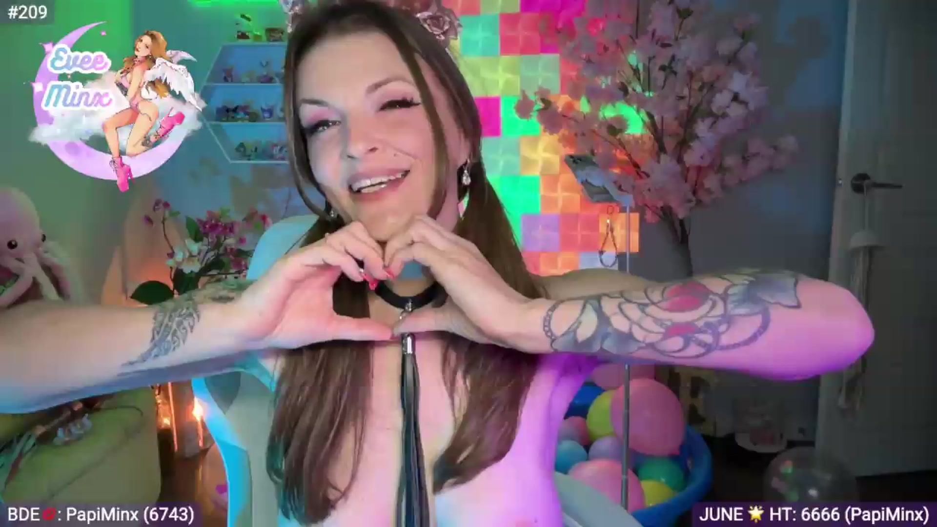 Gallery image thumbnail from EveeMinx's myfreecams stream on, 06/07/2026, 09:00 image 9 of 20