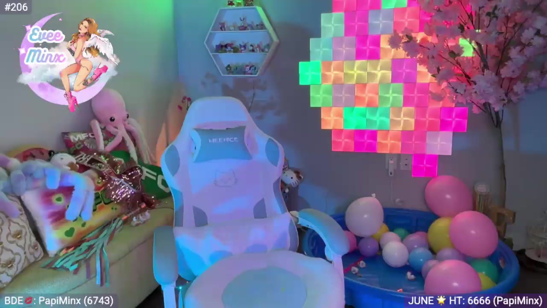 Gallery image thumbnail from EveeMinx's myfreecams stream on, 06/07/2026, 09:00 image 11 of 20