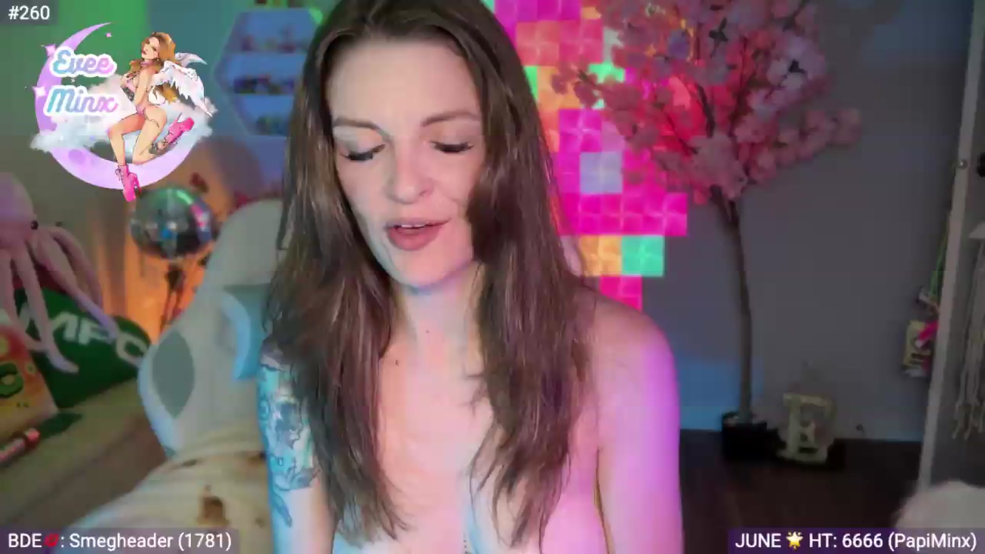 Gallery image thumbnail from EveeMinx's myfreecams stream on, 06/13/2026, 08:03 image 18 of 20