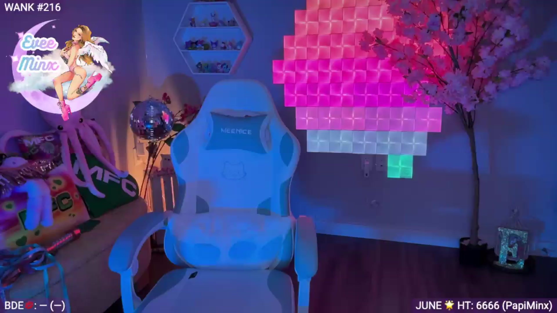 Gallery image thumbnail from EveeMinx's myfreecams stream on, 06/16/2026, 05:29 image 13 of 20
