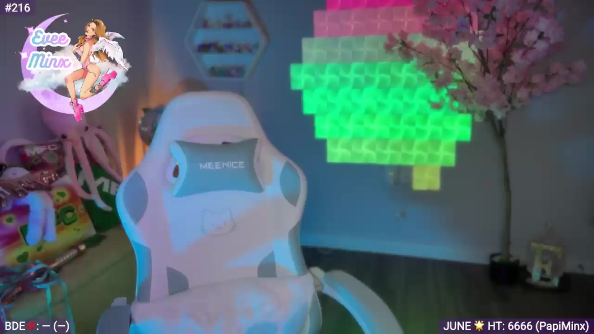 Gallery image thumbnail from EveeMinx's myfreecams stream on, 06/16/2026, 05:29 image 5 of 20