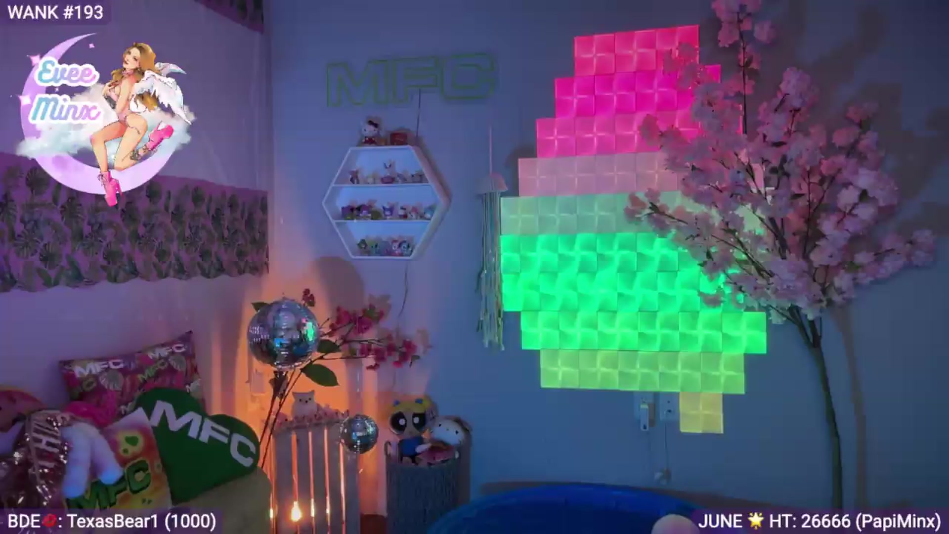 Gallery image thumbnail from EveeMinx's myfreecams stream on, 06/24/2026, 05:34 image 12 of 20