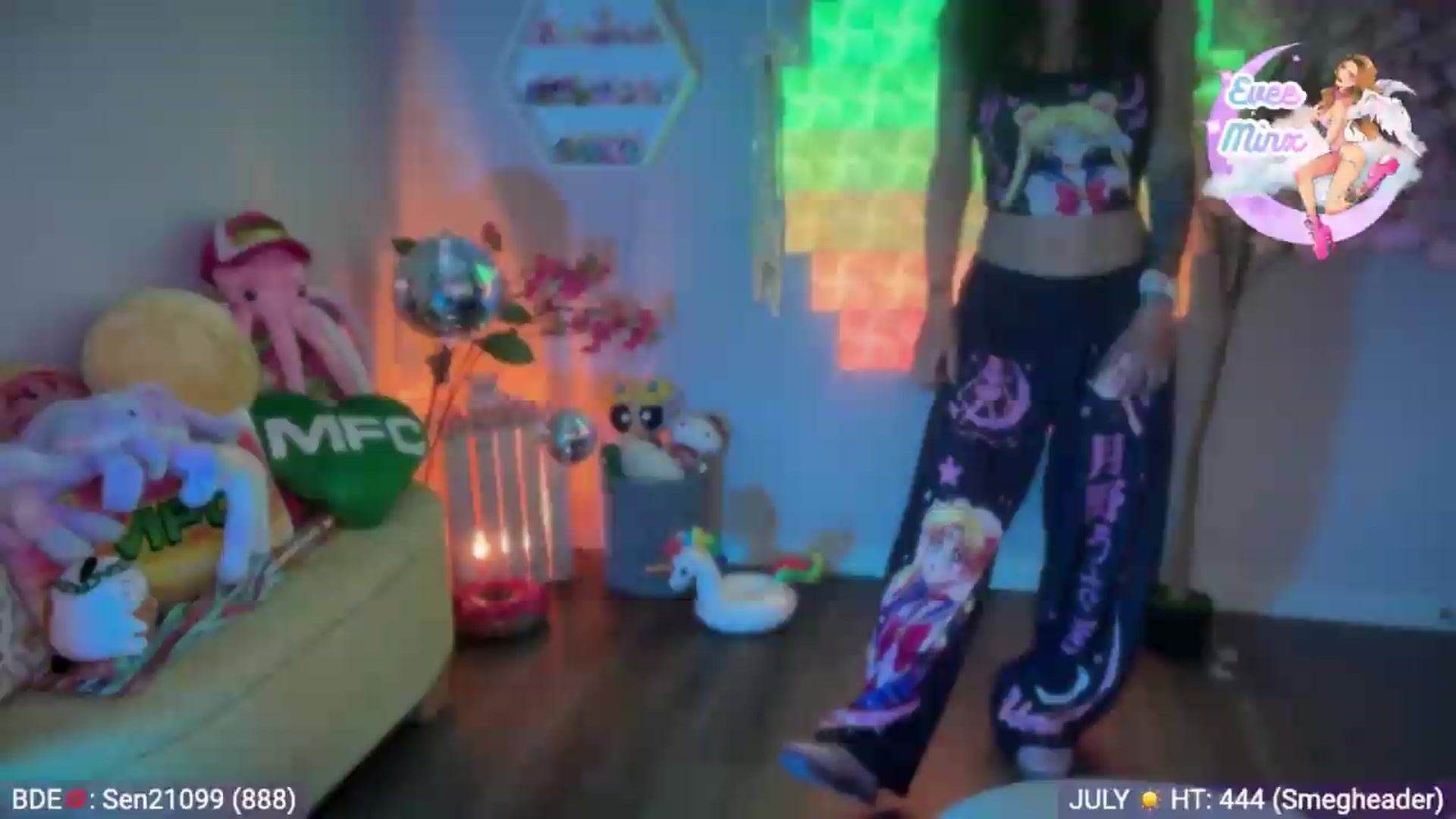 Gallery image thumbnail from EveeMinx's myfreecams stream on, 07/12/2026, 06:45 image 13 of 20