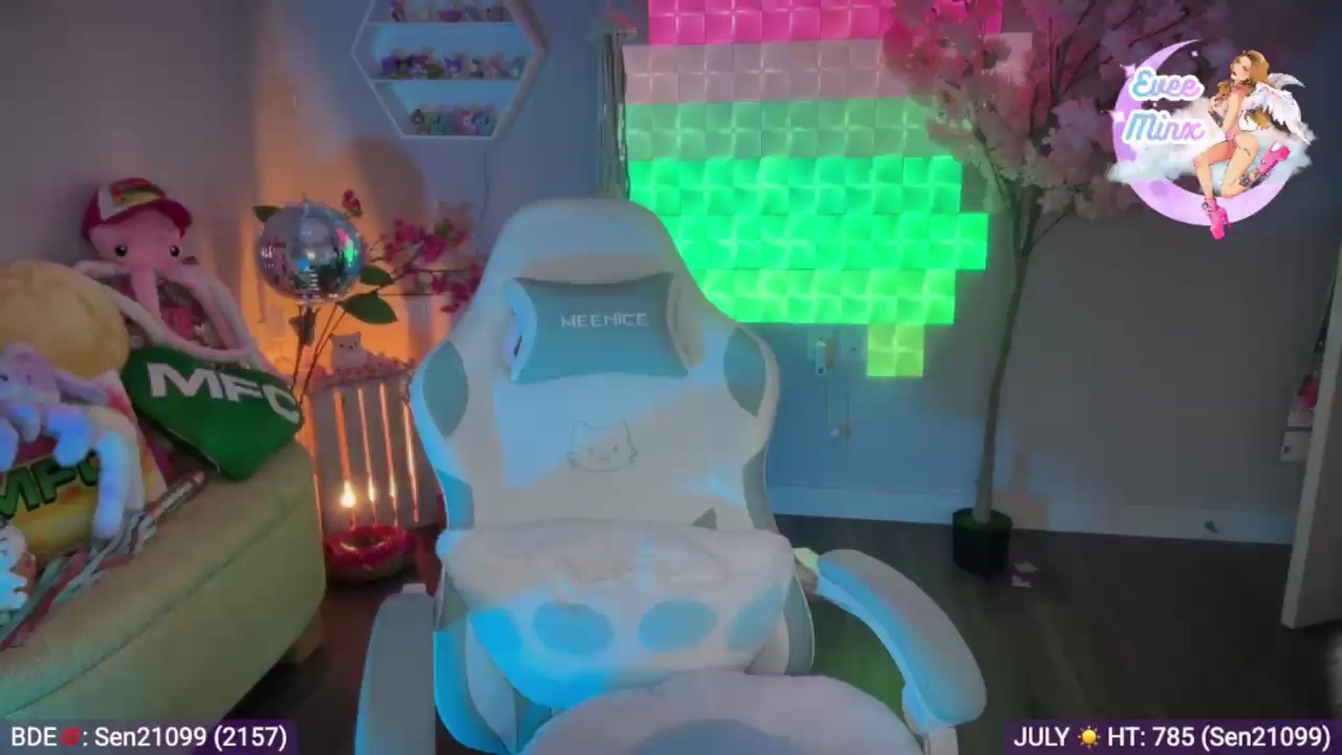 Gallery image thumbnail from EveeMinx's myfreecams stream on, 07/12/2026, 09:18 image 20 of 20